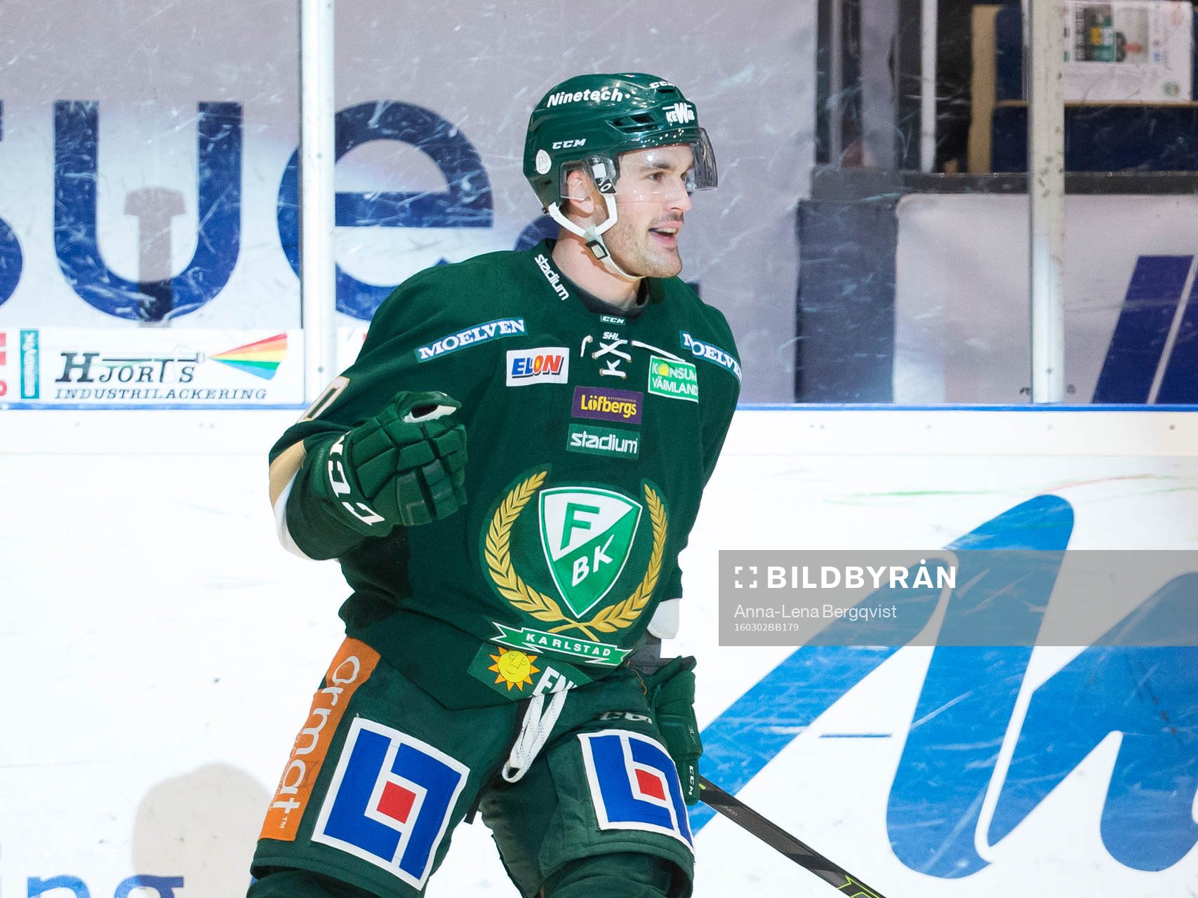 Färjestads Niclas Arell  jublar