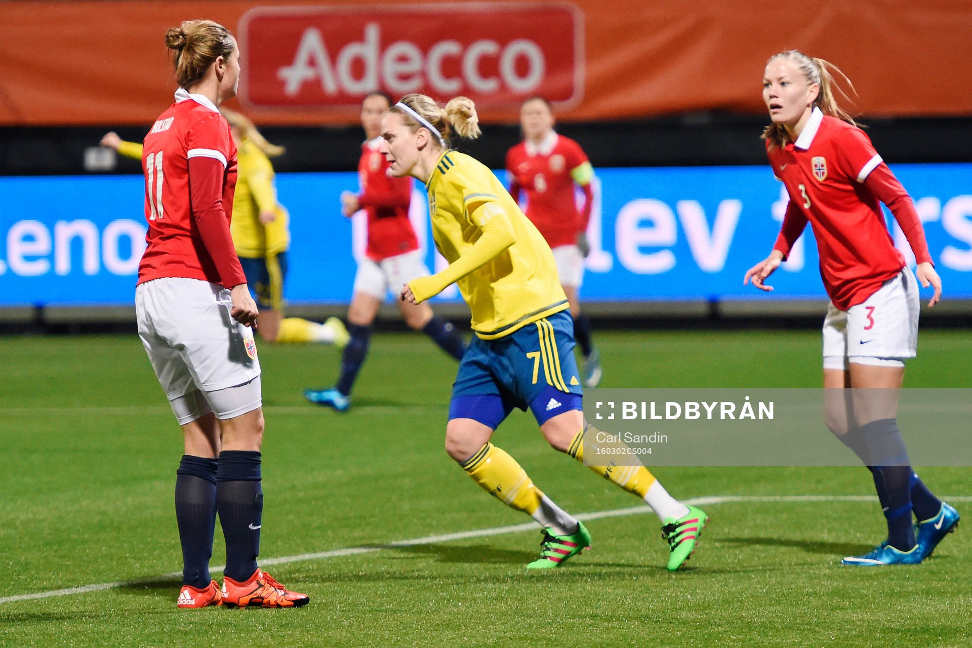 Sveriges Lisa Dahlkvist jublar