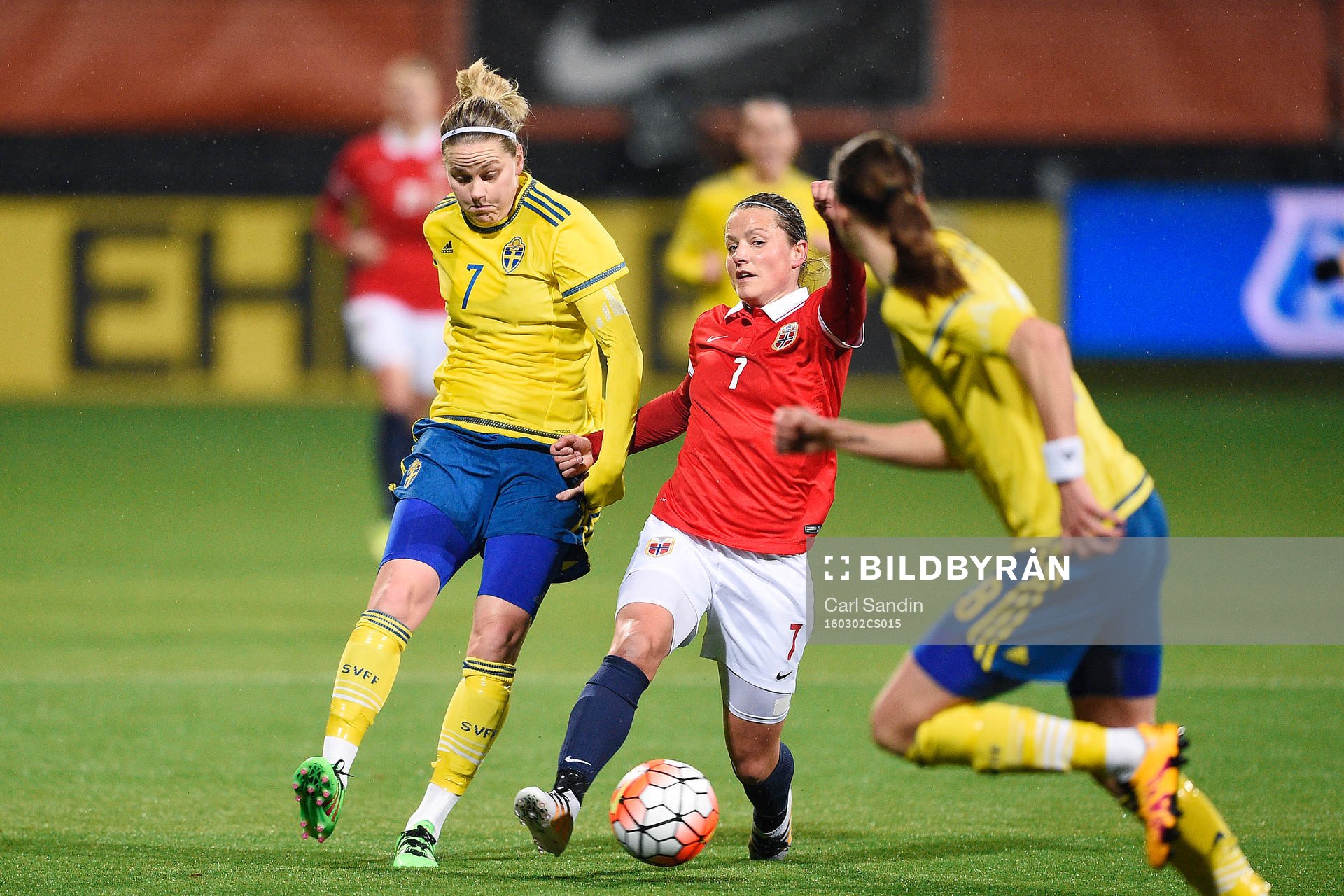 Sveriges Lisa Dahlkvist och Norges Trine Rønning
