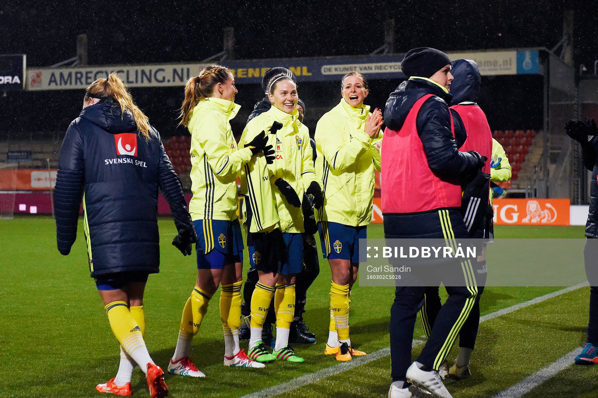 Sveriges Linda Sembrant, Lisa Dahlkvist och Lotta Schelin