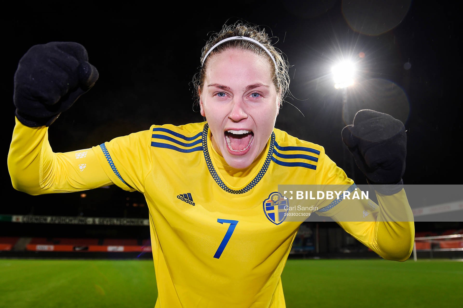 Sveriges Lisa Dahlkvist jublar