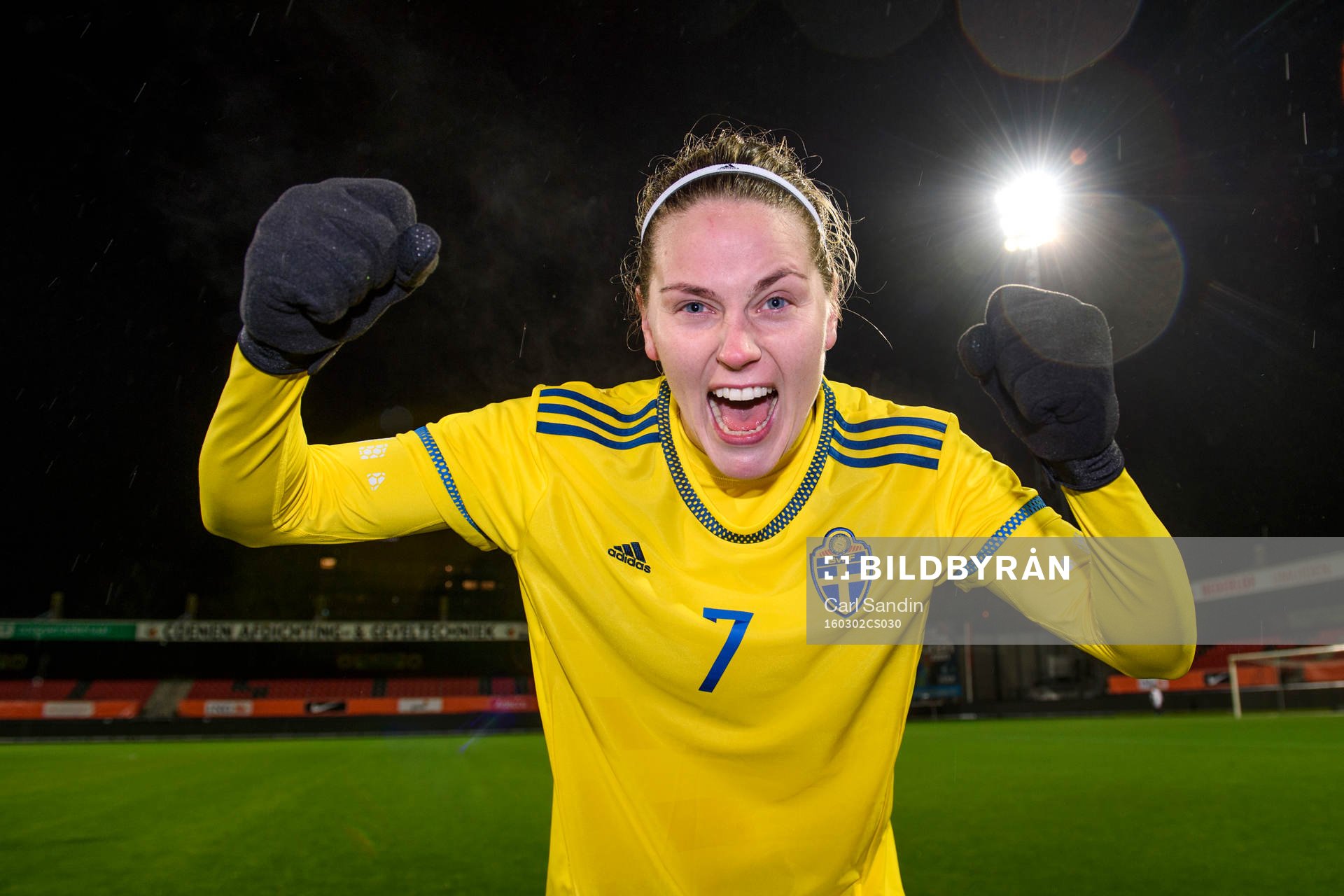Sveriges Lisa Dahlkvist jublar