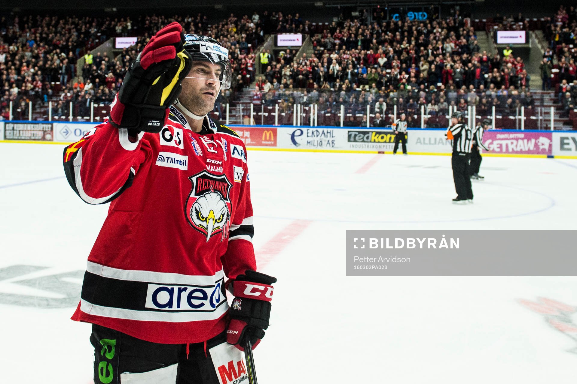 Malmö Redhawks Kent McDonell jublar