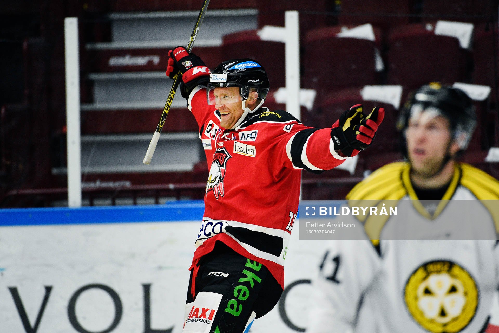 Malmö Redhawks Mathias Tjärnqvist jublar