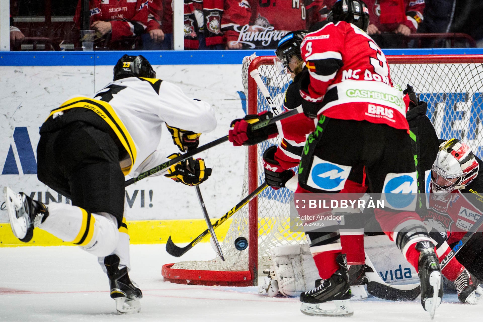 Brynäs Sondre Olden gör 4-2 bakom Malmö Redhawks