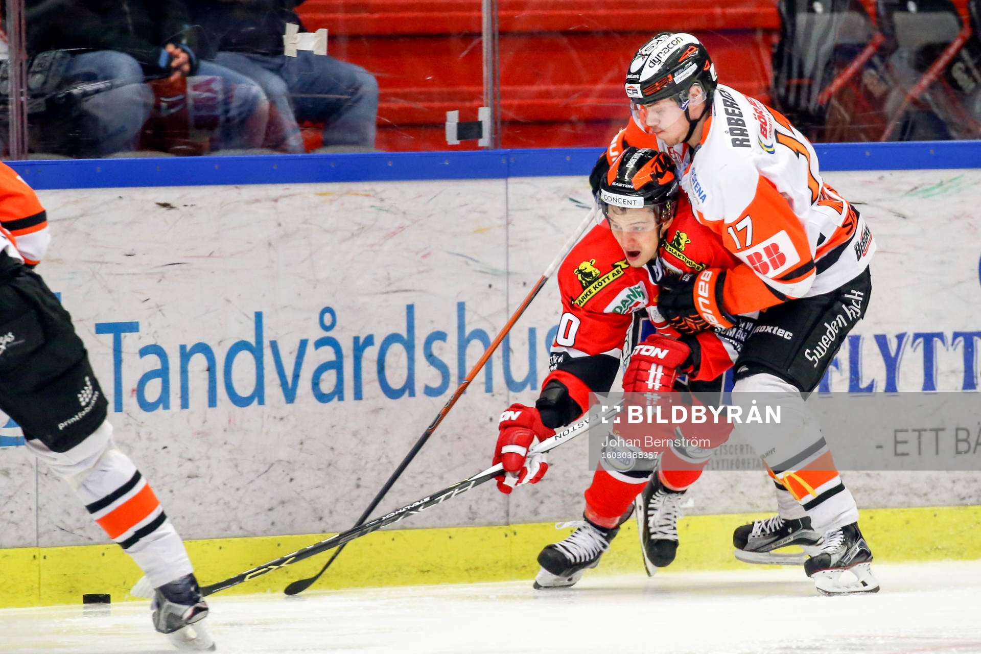Örebros Libor Hudacek och Karlskronas Joel Kellman