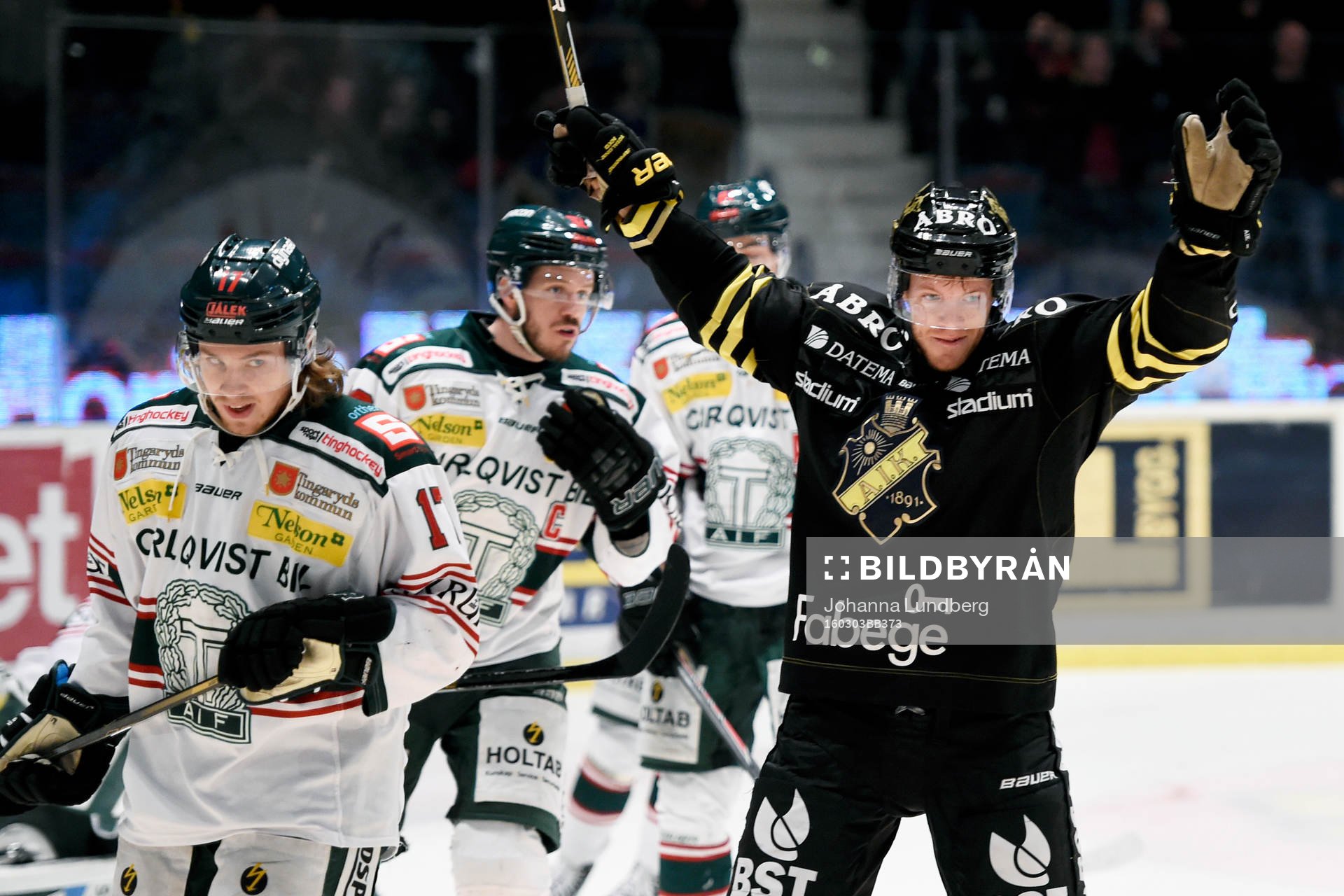 s Jonas Almtorp  jublar