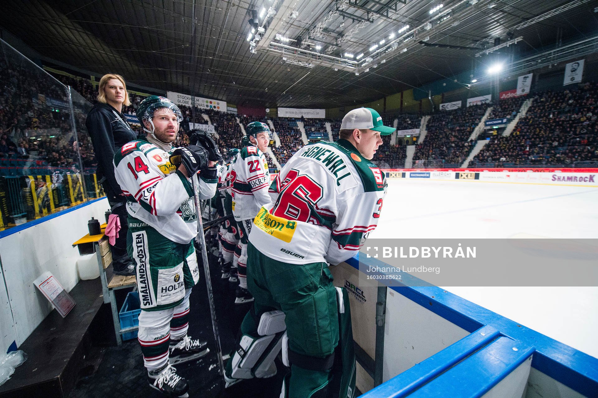 Tingsryds Kari Sihvonen deppar på bänken