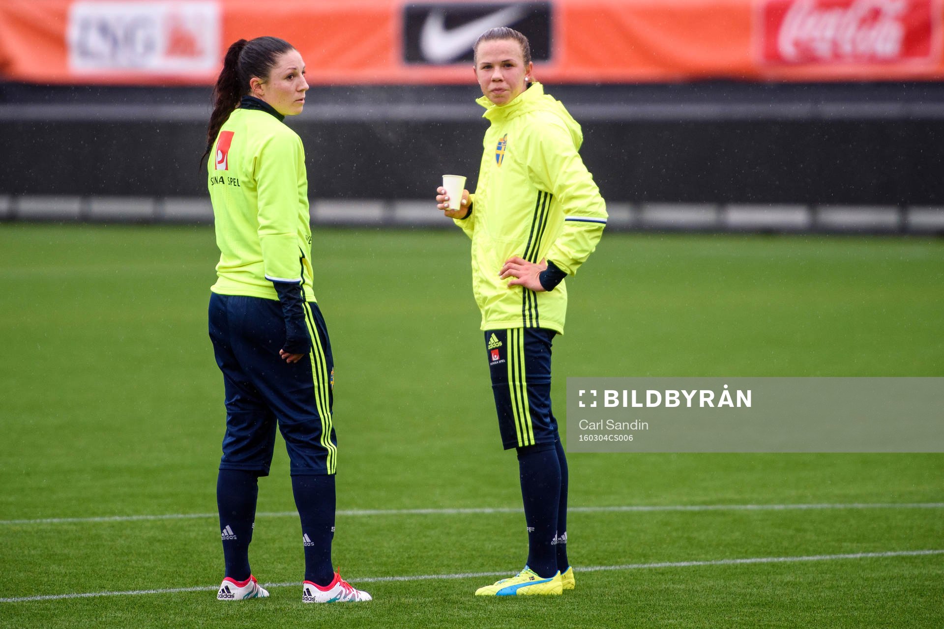 Sveriges Josefin Johansson och Jessica Samuelsson