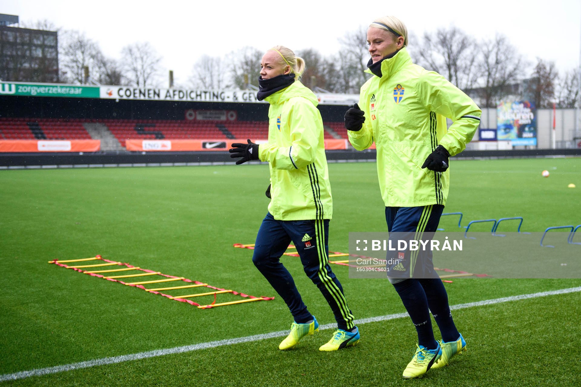 Sveriges Caroline Seger och Nilla Fischer