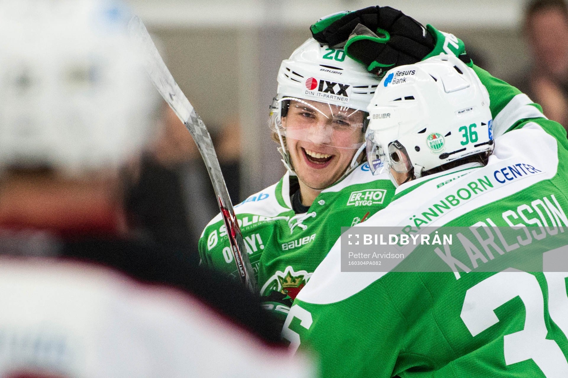 Rögles Mathias From jublar ihop med Filip Karlsson