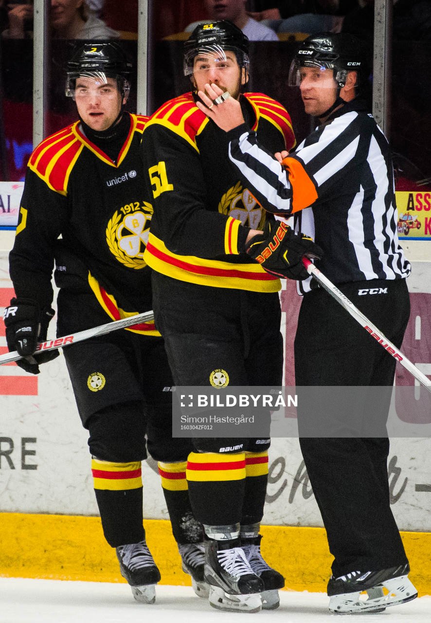 Brynäs Ponthus Westerholm , Marc Zanetti och Domare Sören