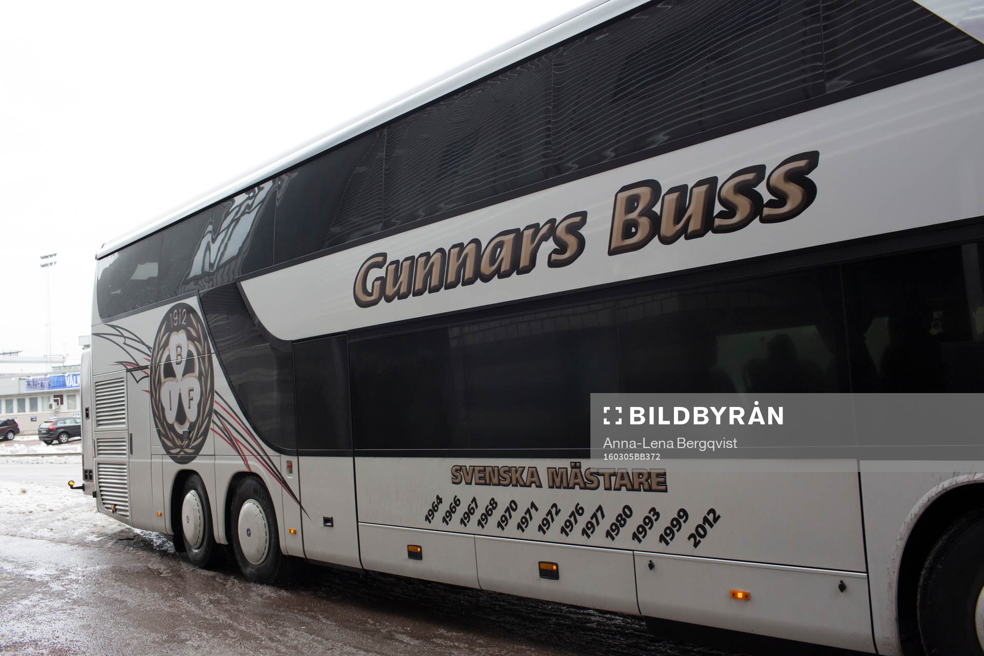 Brynäsbussen med texten Svenska mästare och årtal