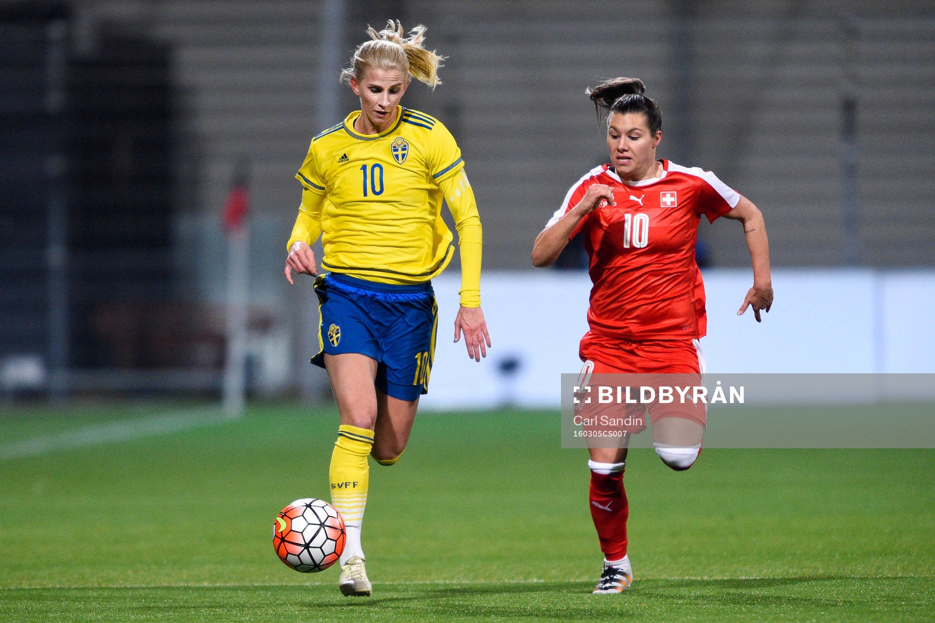 Sveriges Sofia Jakobsson och Schweiz Ramona Bachmann