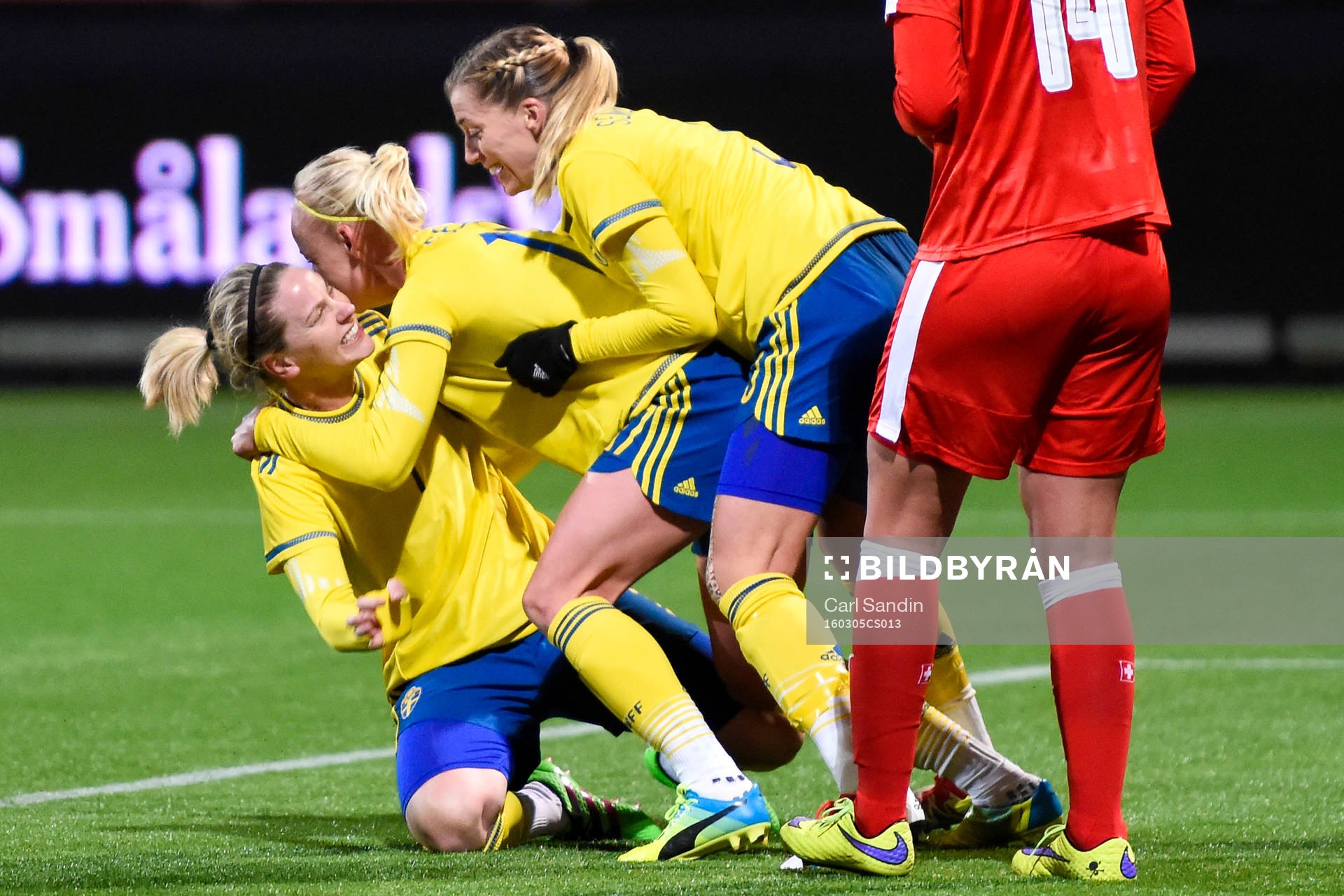 Sveriges Lisa Dahlkvist, Caroline Seger och Linda Sembrant