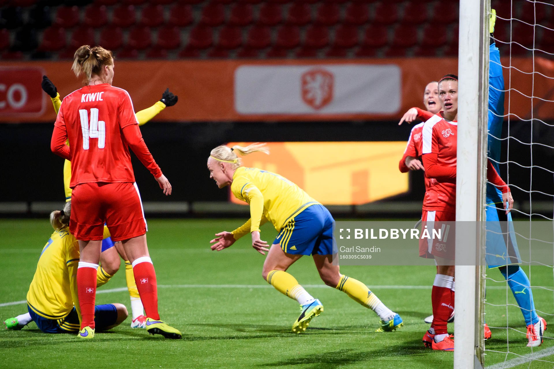 Sveriges Caroline Seger jublar