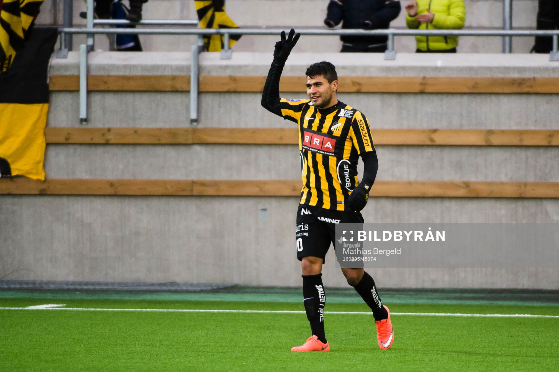Häckens, Paulinho Paulo de Oliveira jublar