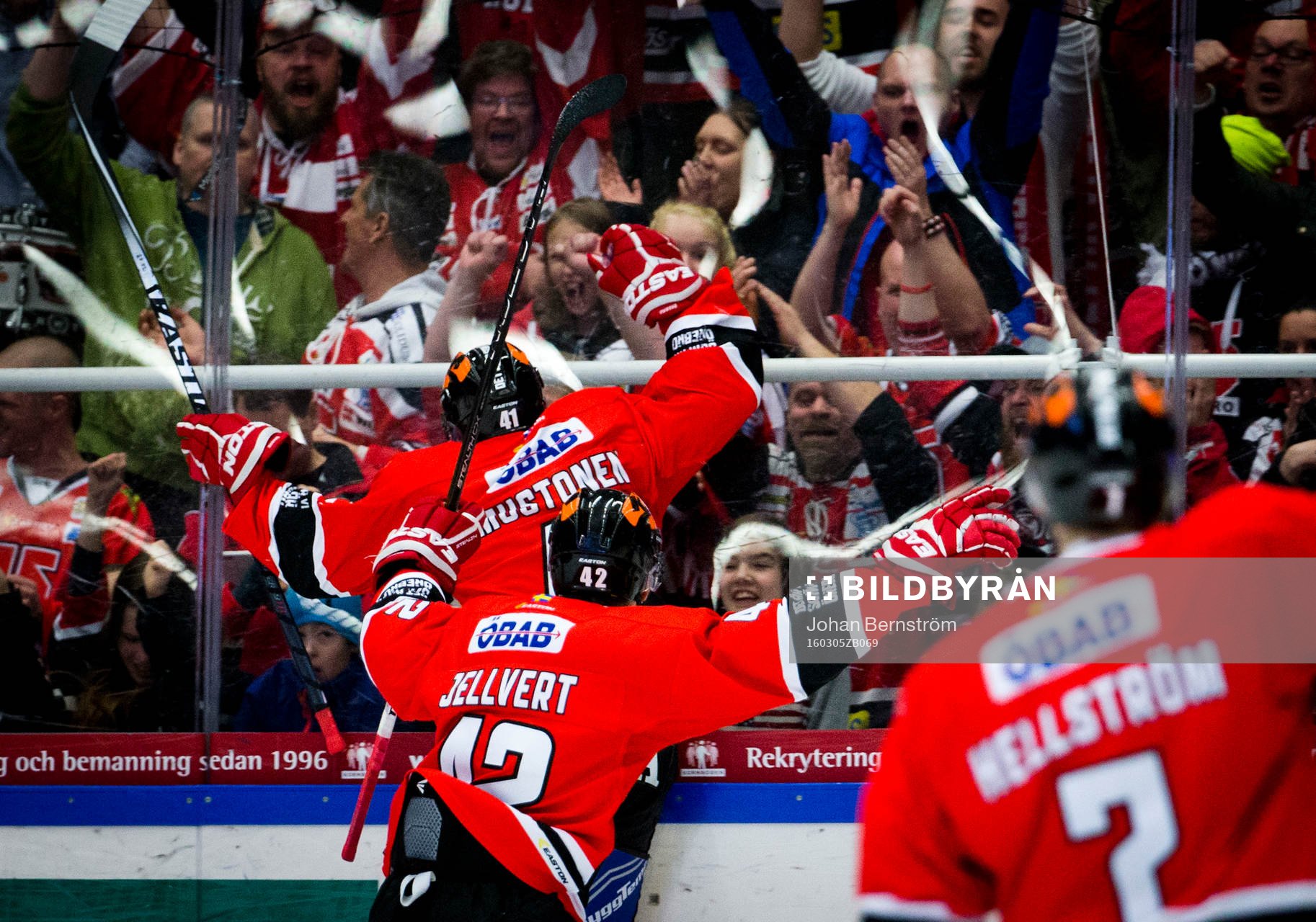 Örebros Joel Mustonen gör 2-1 och jublar med Kalle
