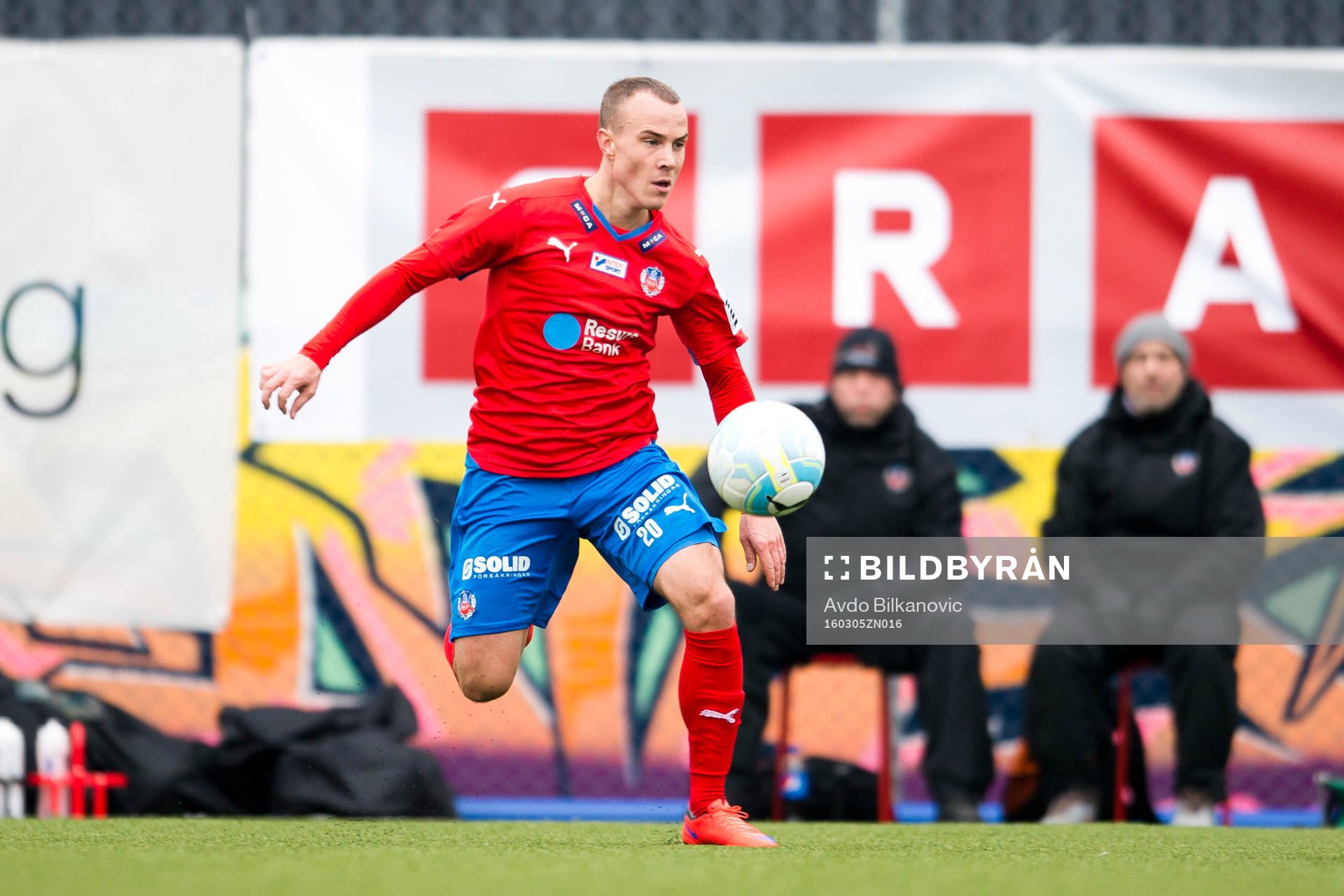 Helsingborgs Calle Wede nder fotbollsmatchen i Svenska