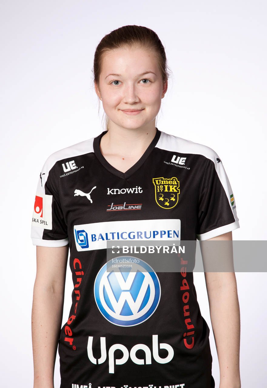 Elin Bäckström poserar för ett porträtt den 5 mars 2016 i Umeå.