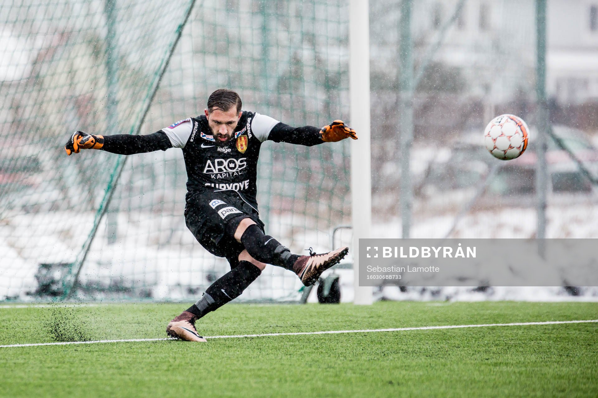 Syrianskas målvakt Dejan Garaca