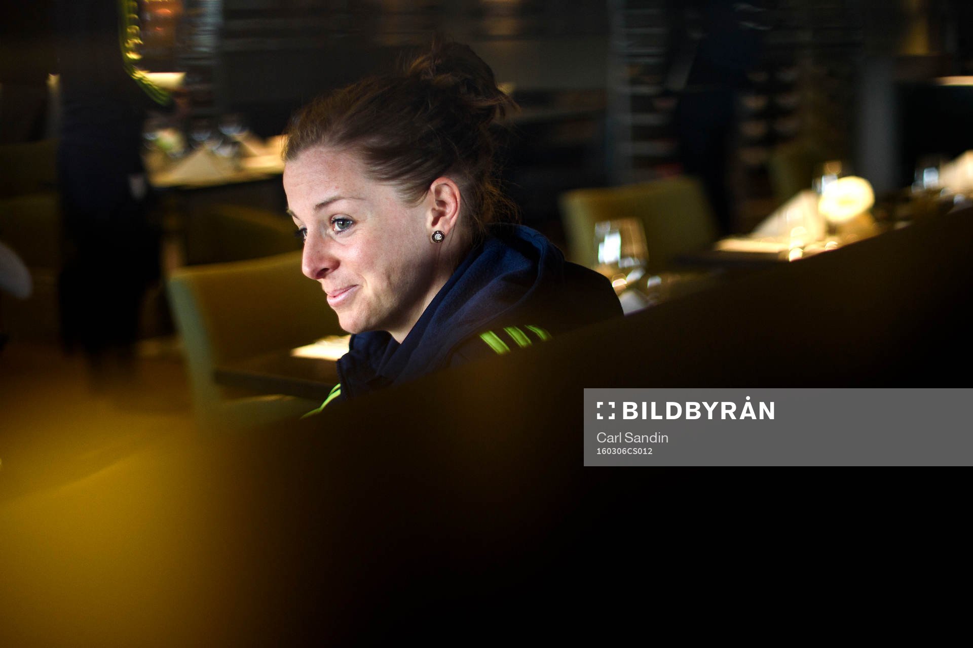 Sveriges Lotta Schelin blir intervjuad