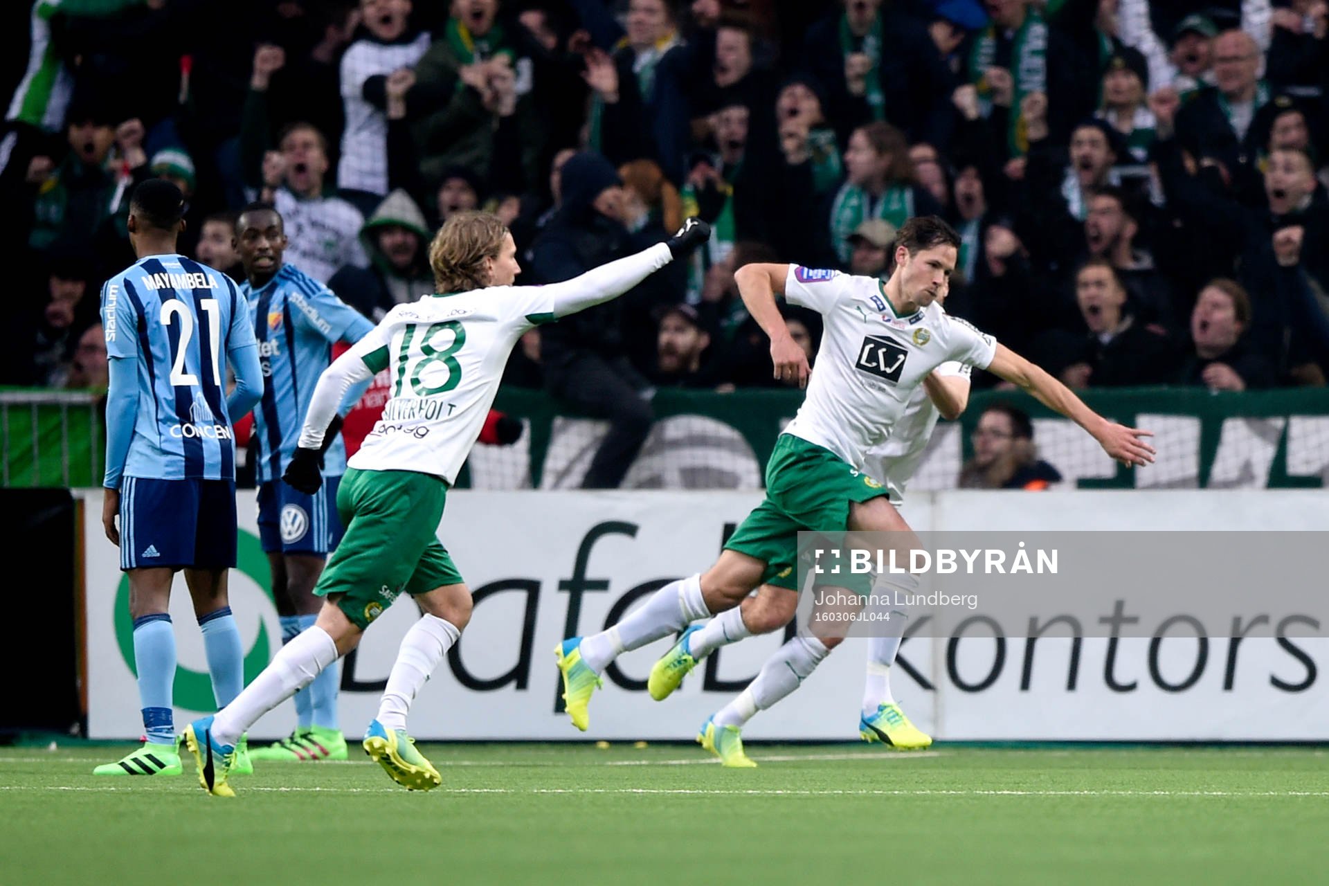 Hammarbys Philip Haglund jublar