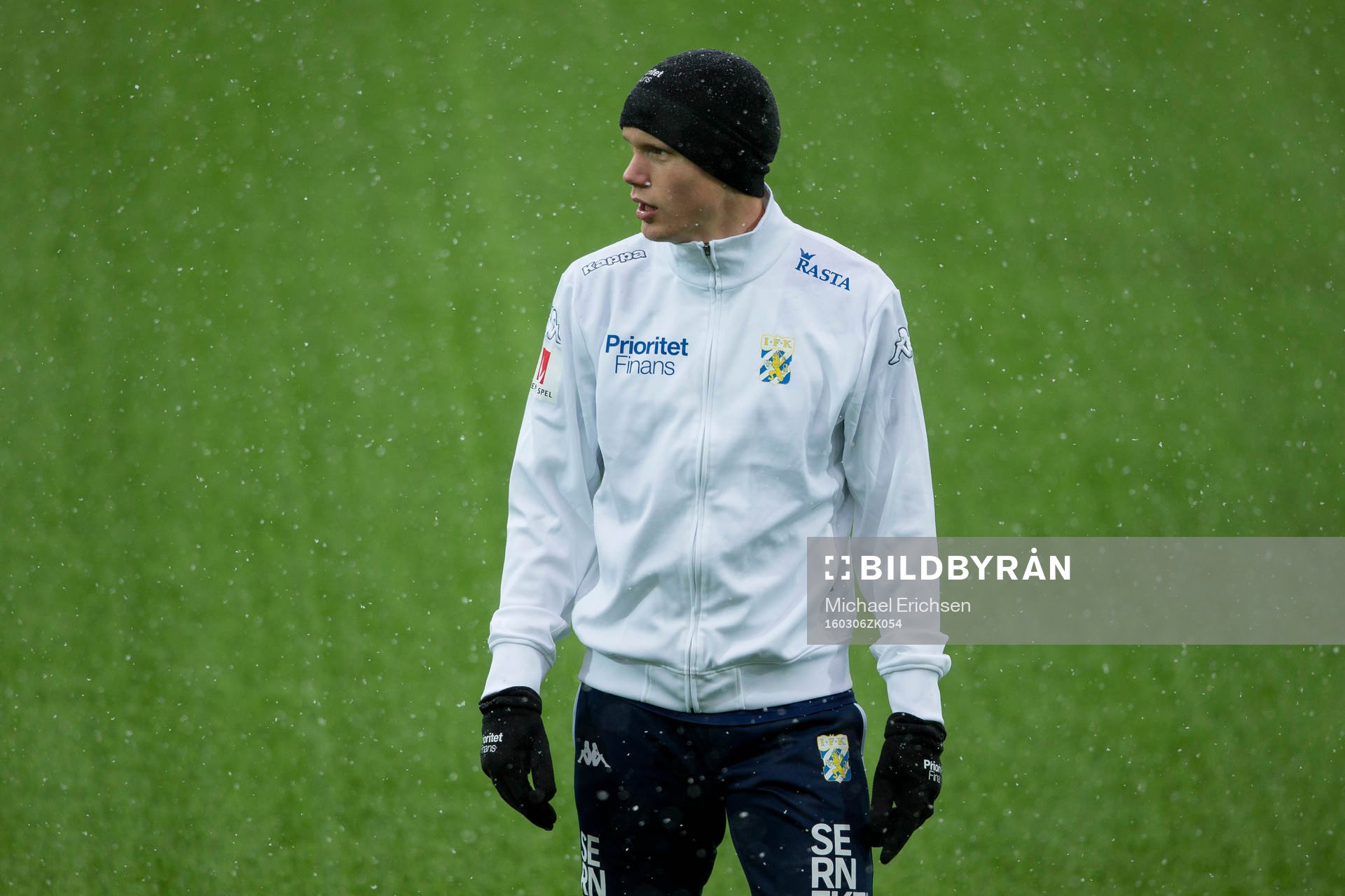 IFK Göteborgs Hjörtur Hermannsson innan en fotbollsmatch