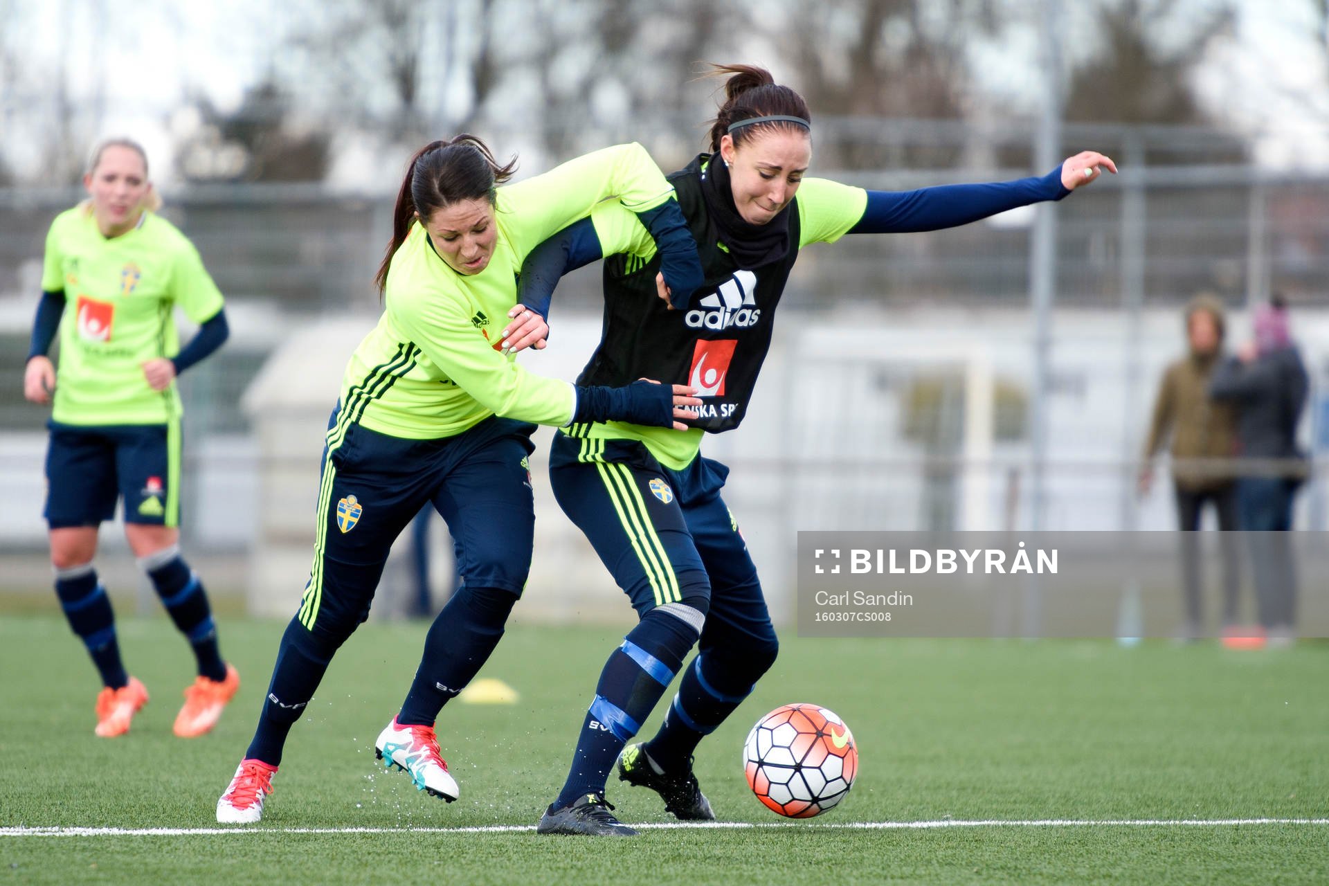 Sveriges Josefin Johansson och Petra Andersson