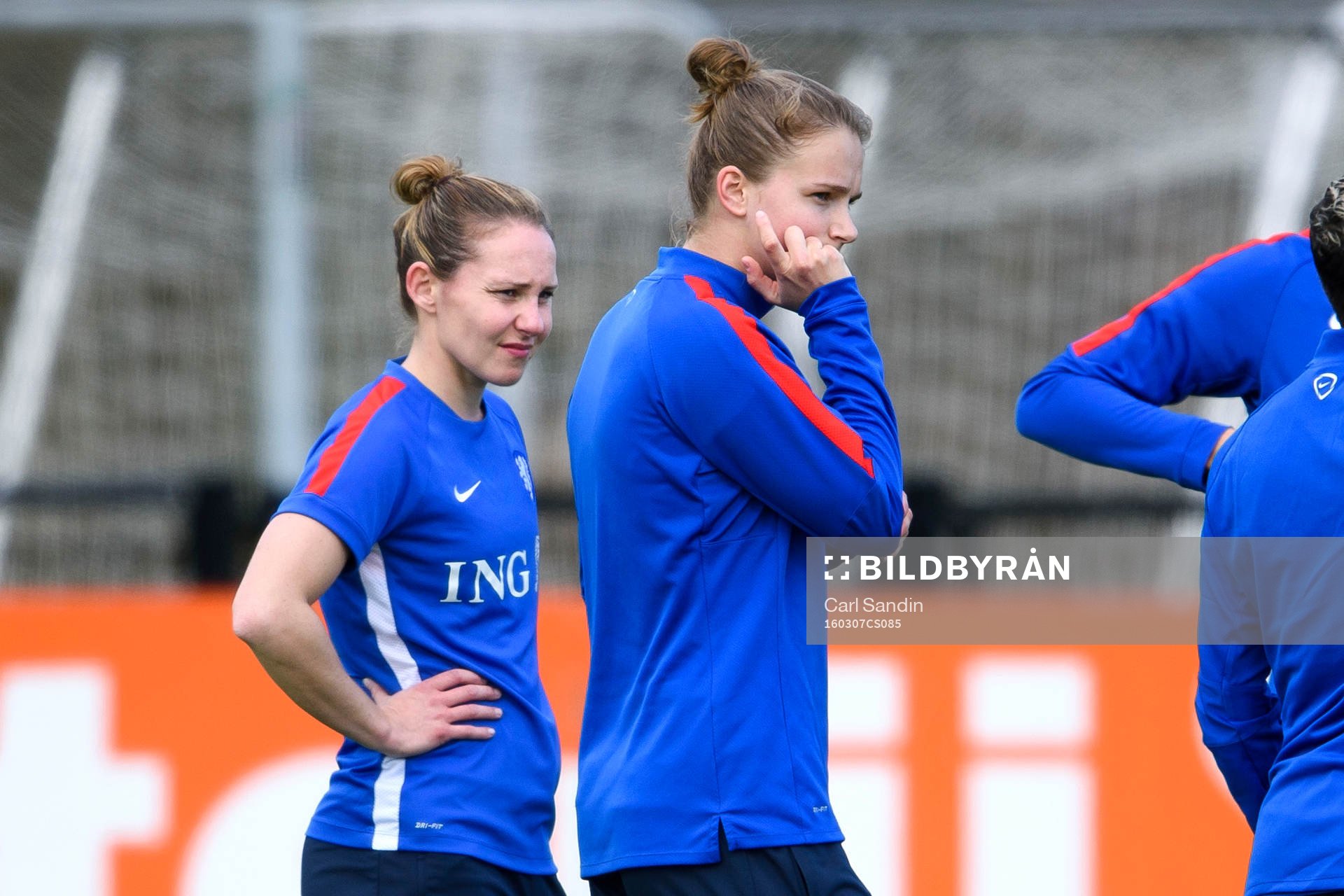 Nederländernas Manon Melis och Vivianne Vivianne Miedema