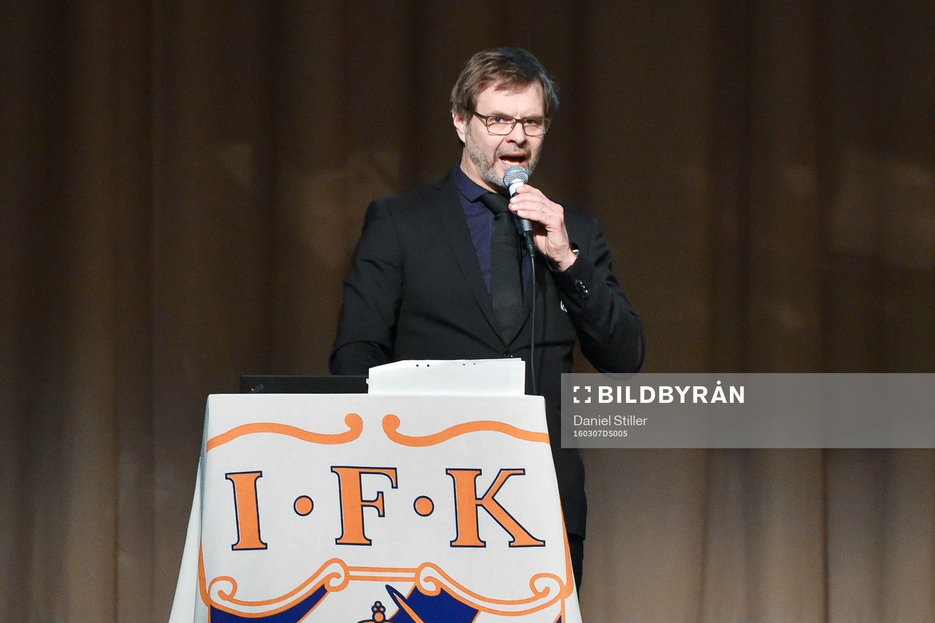 Ordförande Karl Jartun öppnar IFK Göteborgs årsmöte