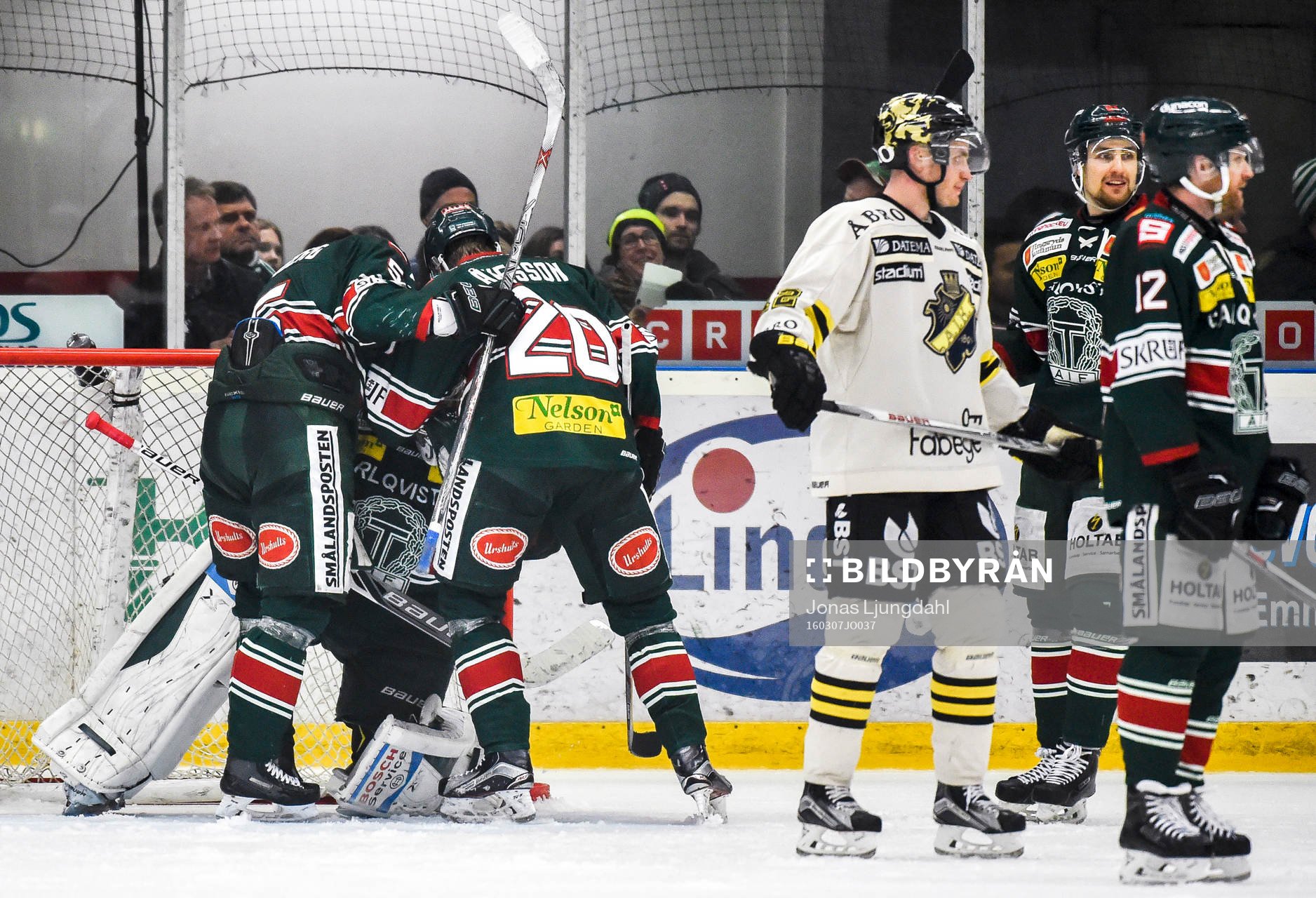 Tingsryds spelare jublar