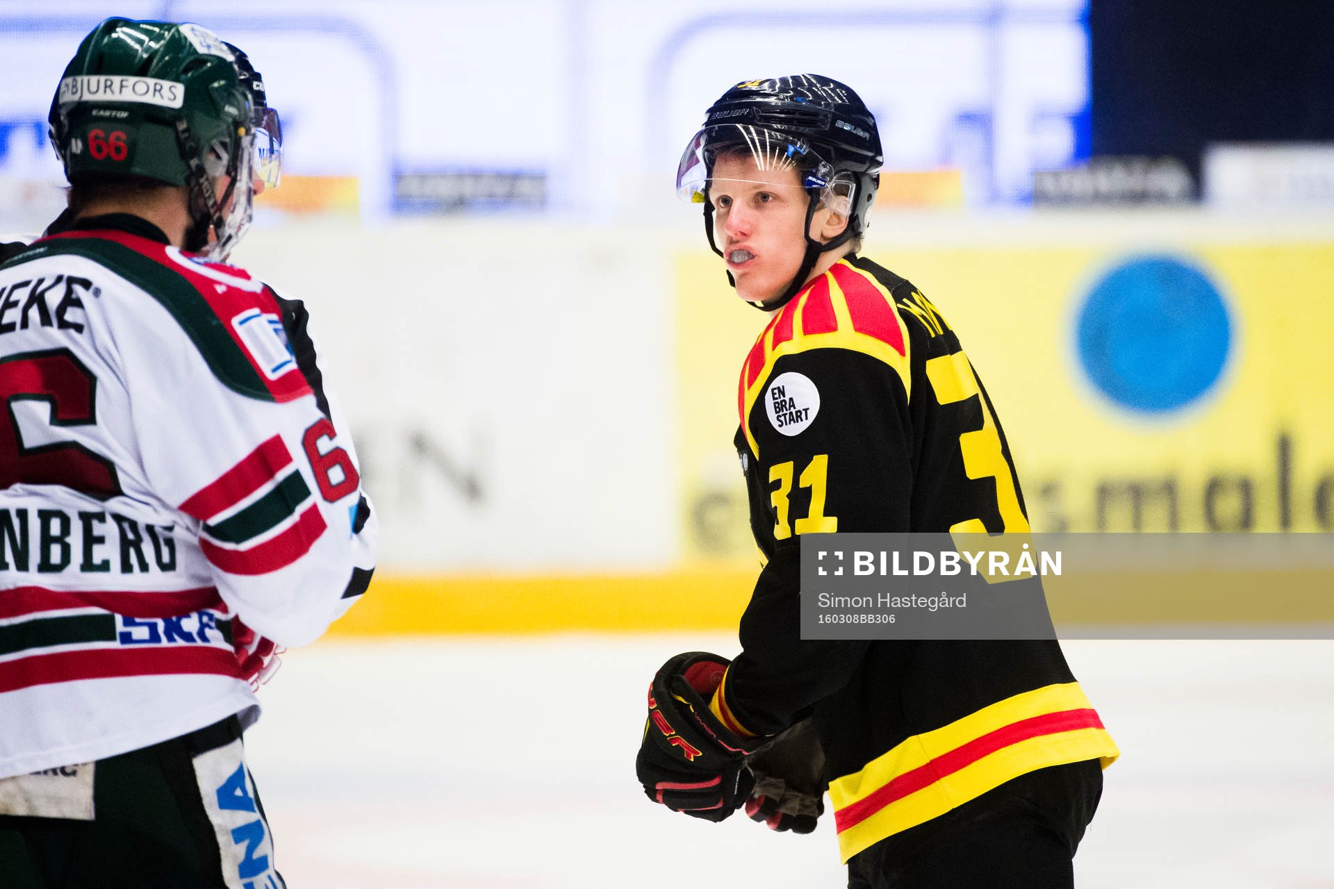 Frölundas Oscar Fantenberg och Brynäs Daniel Mannberg i