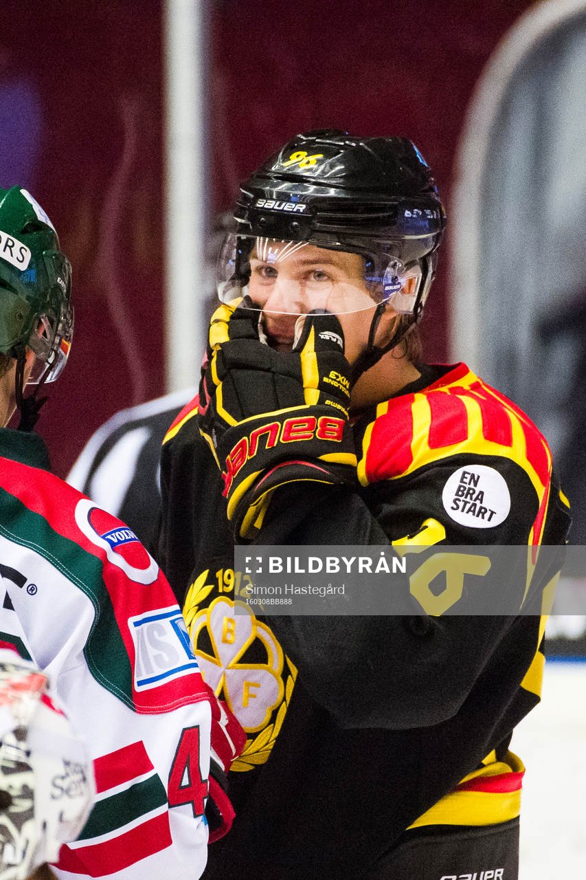 Brynäs Oskar Lindblom deppar