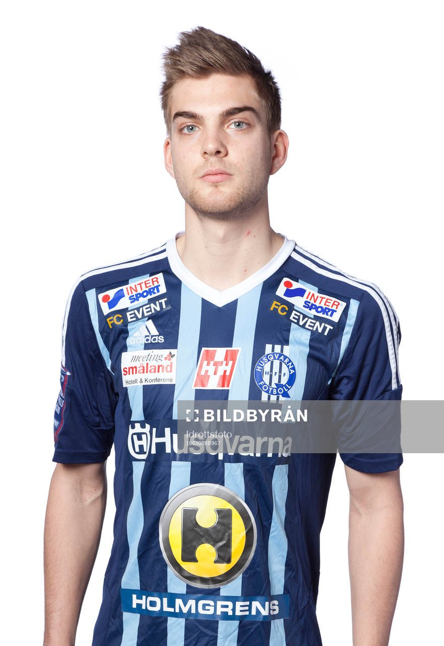Amer Ibragic poserar för ett porträtt den 8 mars 2016 i Husqvarna.