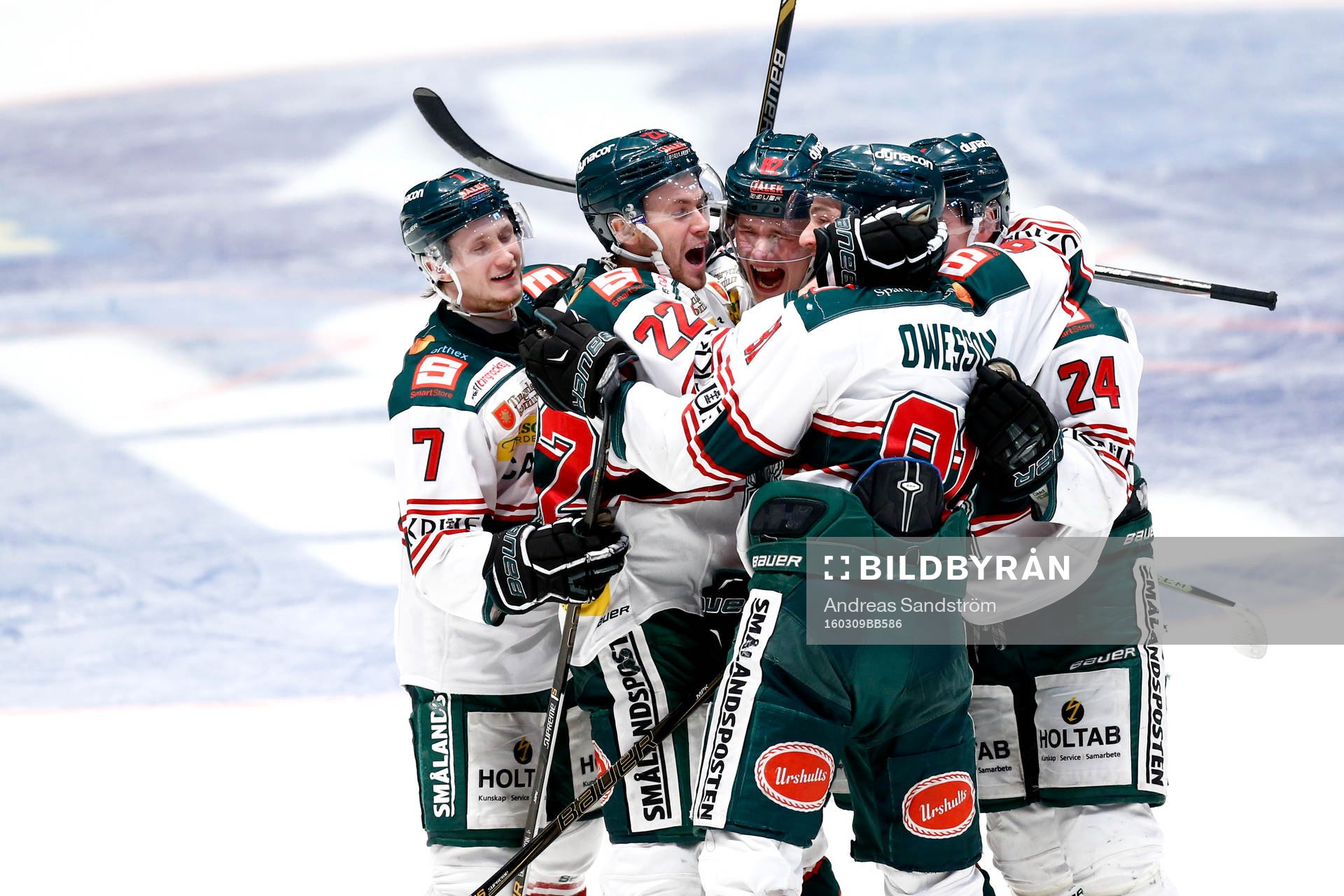 Tingsryds Filip Owesson jublar