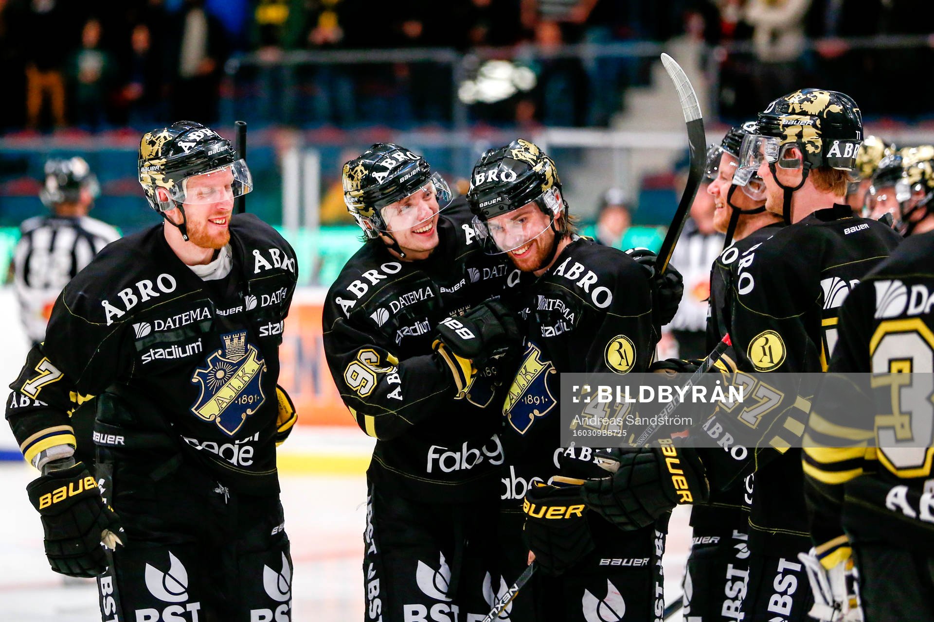 s Robin Kovacs jublar