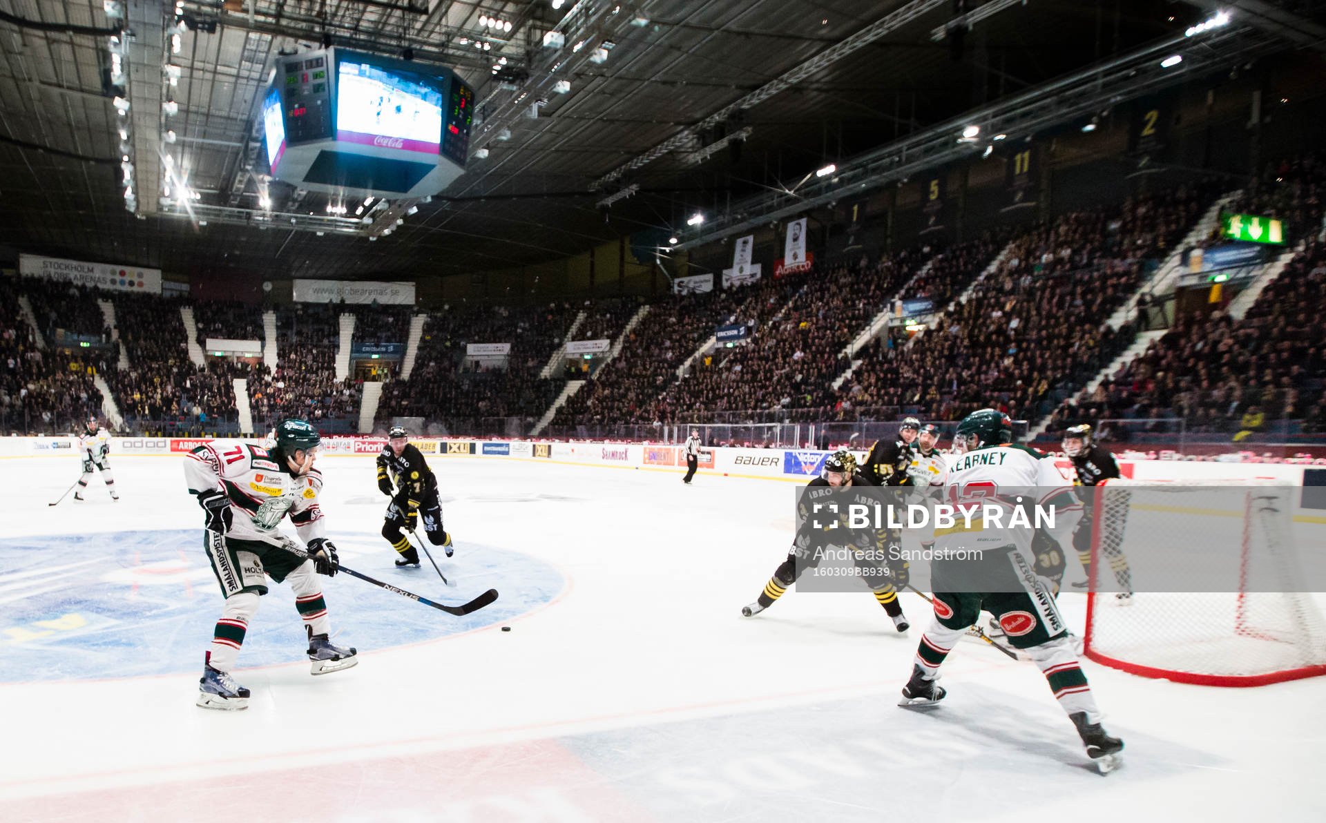 Tingsryds Eric Castonguay med puck