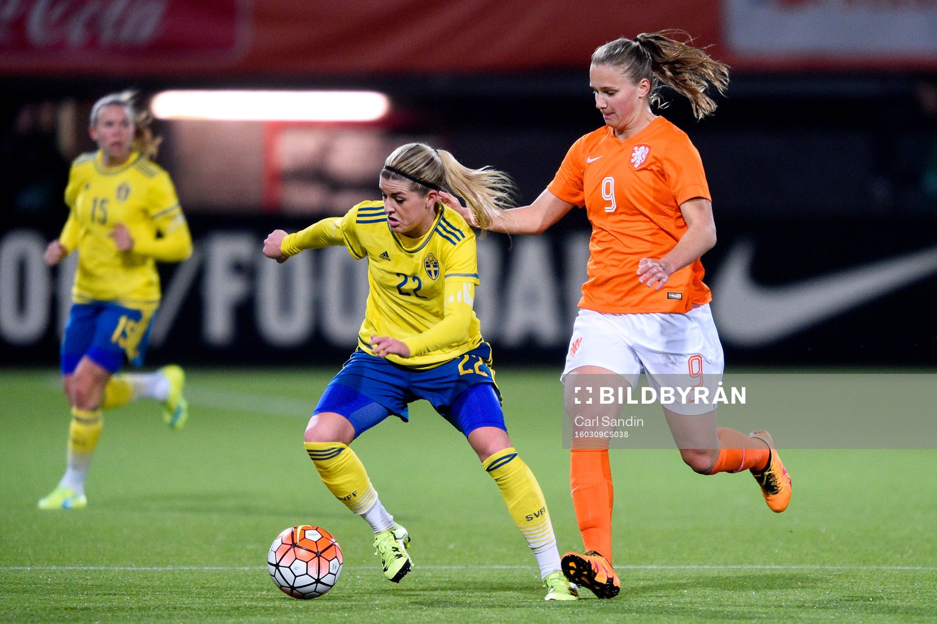 Sveriges Olivia Schough och Nederländernas Vivianne Miedema