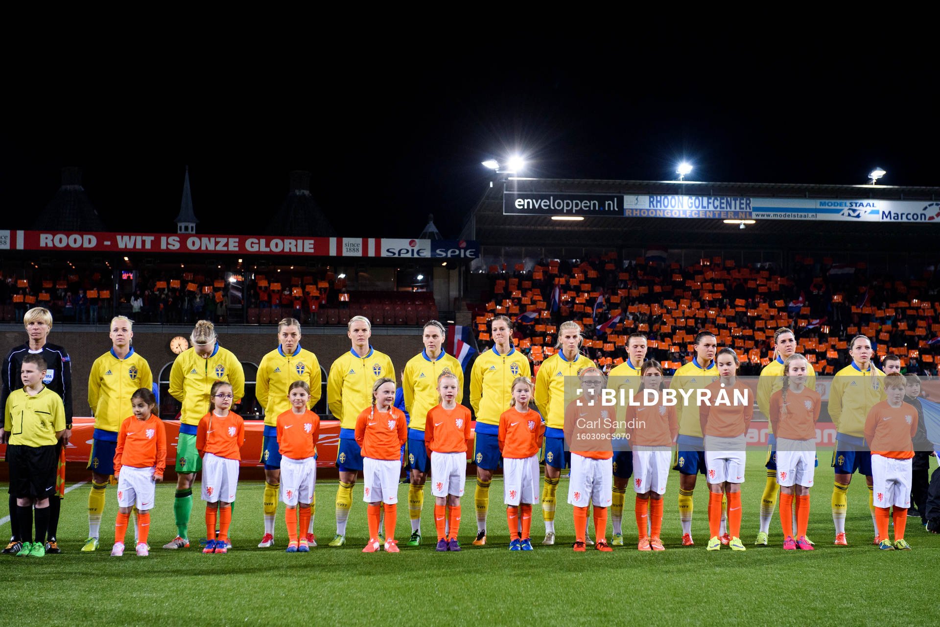 Sveriges Caroline Seger, målvakt Hedvig Lindahl, Linda