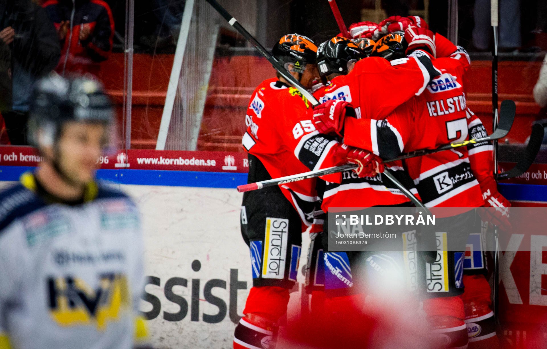 Örebros Marko Anttila gör 1-0 och jublar