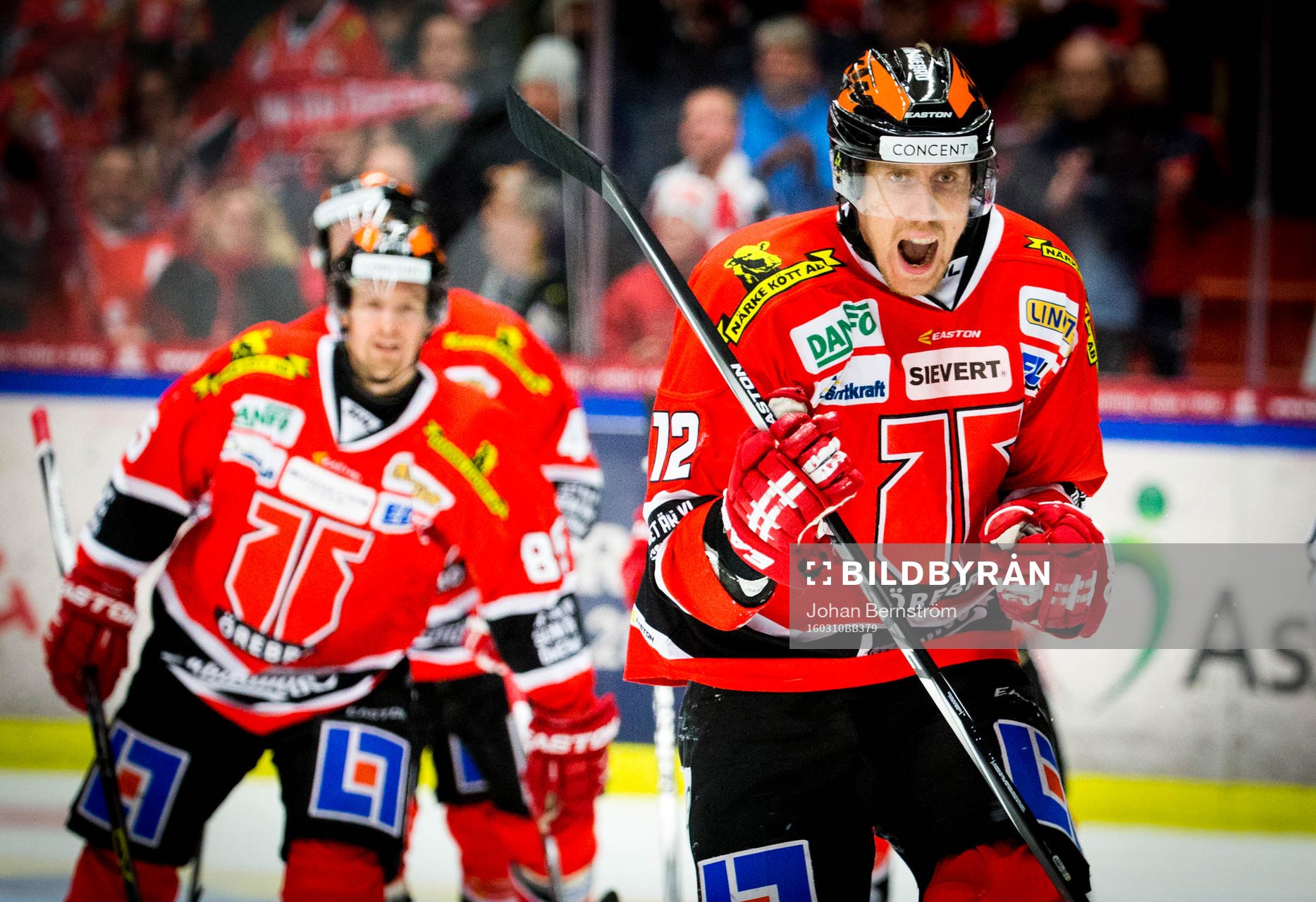 Örebros Marko Anttila gör 1-0 och jublar