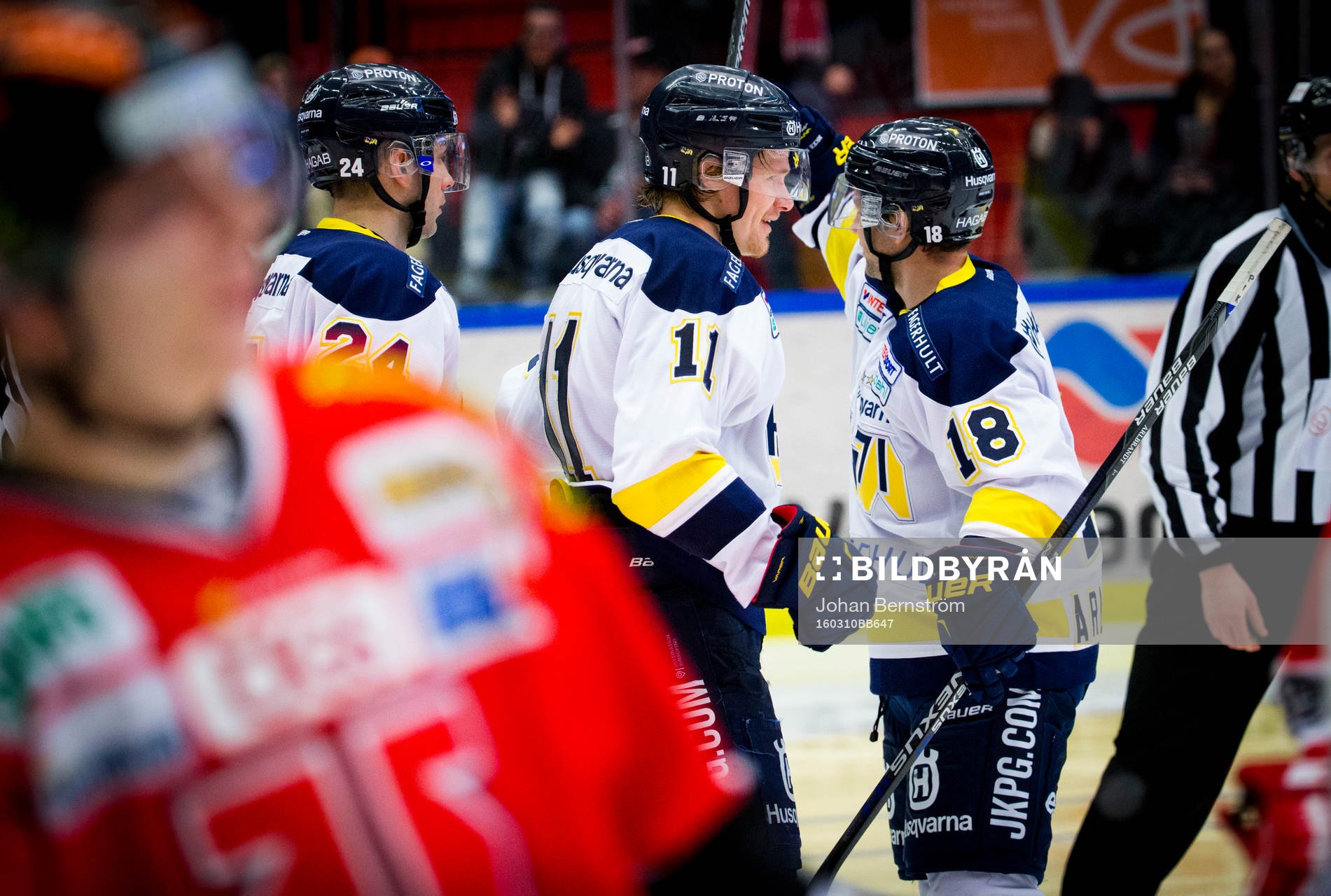 s Simon Önerud gör 2-2 och jublar med Erik Christensen