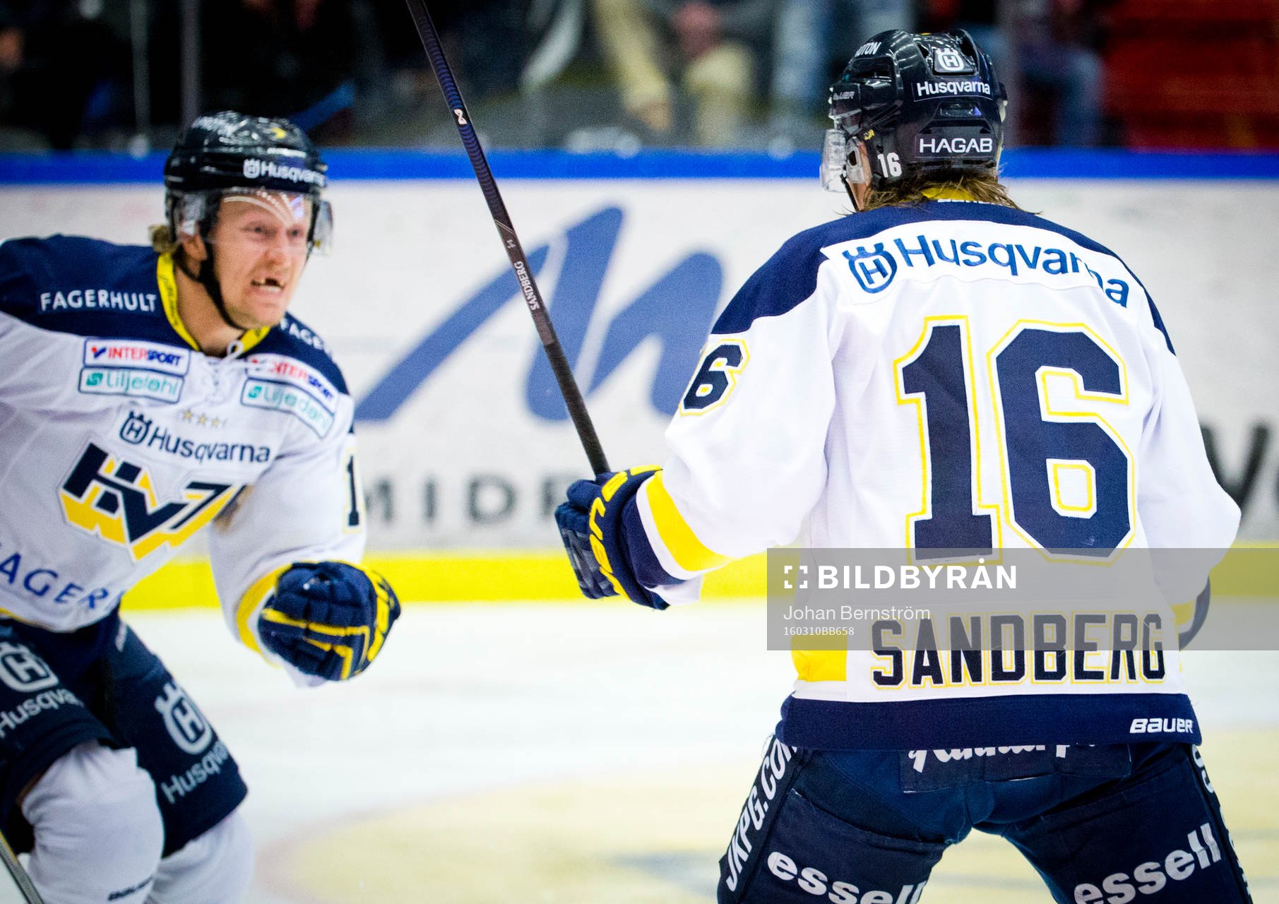 s Filip Sandberg gör 2-3 och jublar