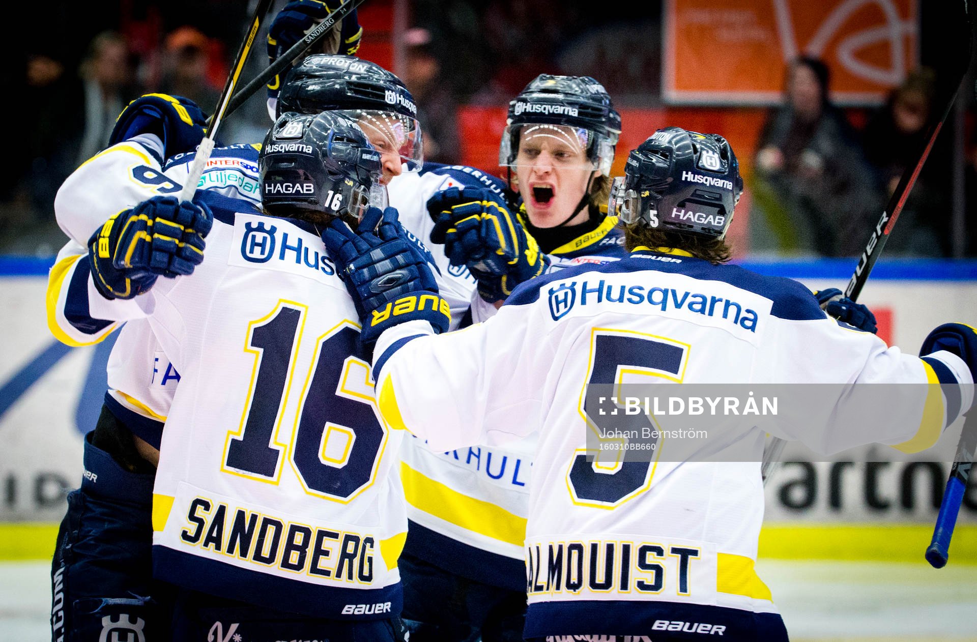 s Filip Sandberg gör 2-3 och jublar med Oscar Sundh och