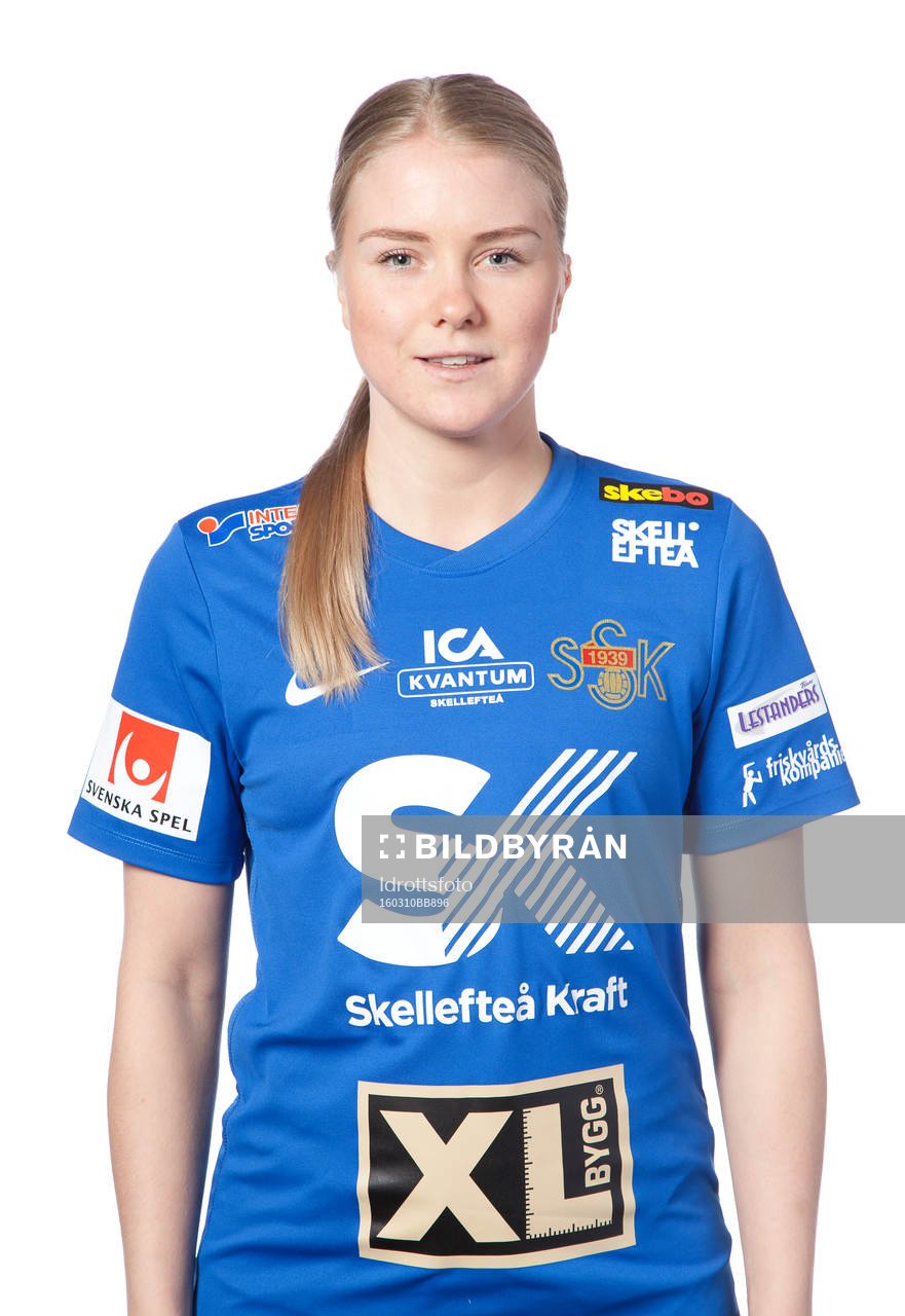 Lina Finnholm poserar för ett porträtt den 10 mars 2016 i Umeå.