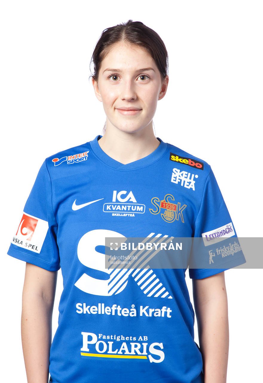 Stina Hedlund poserar för ett porträtt den 10 mars 2016 i Umeå.