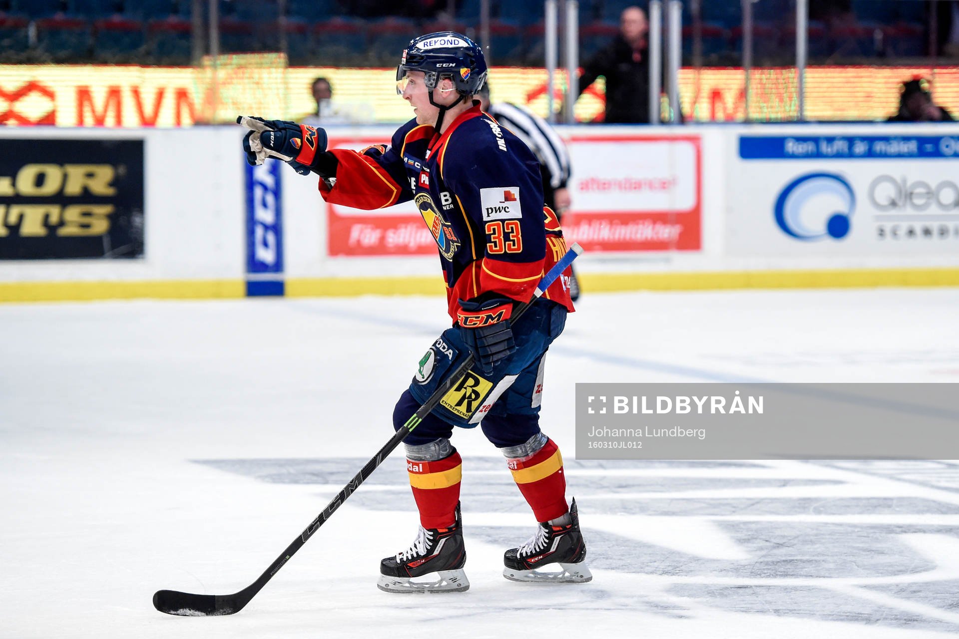 Djurgårdens Linus Hultström jublar