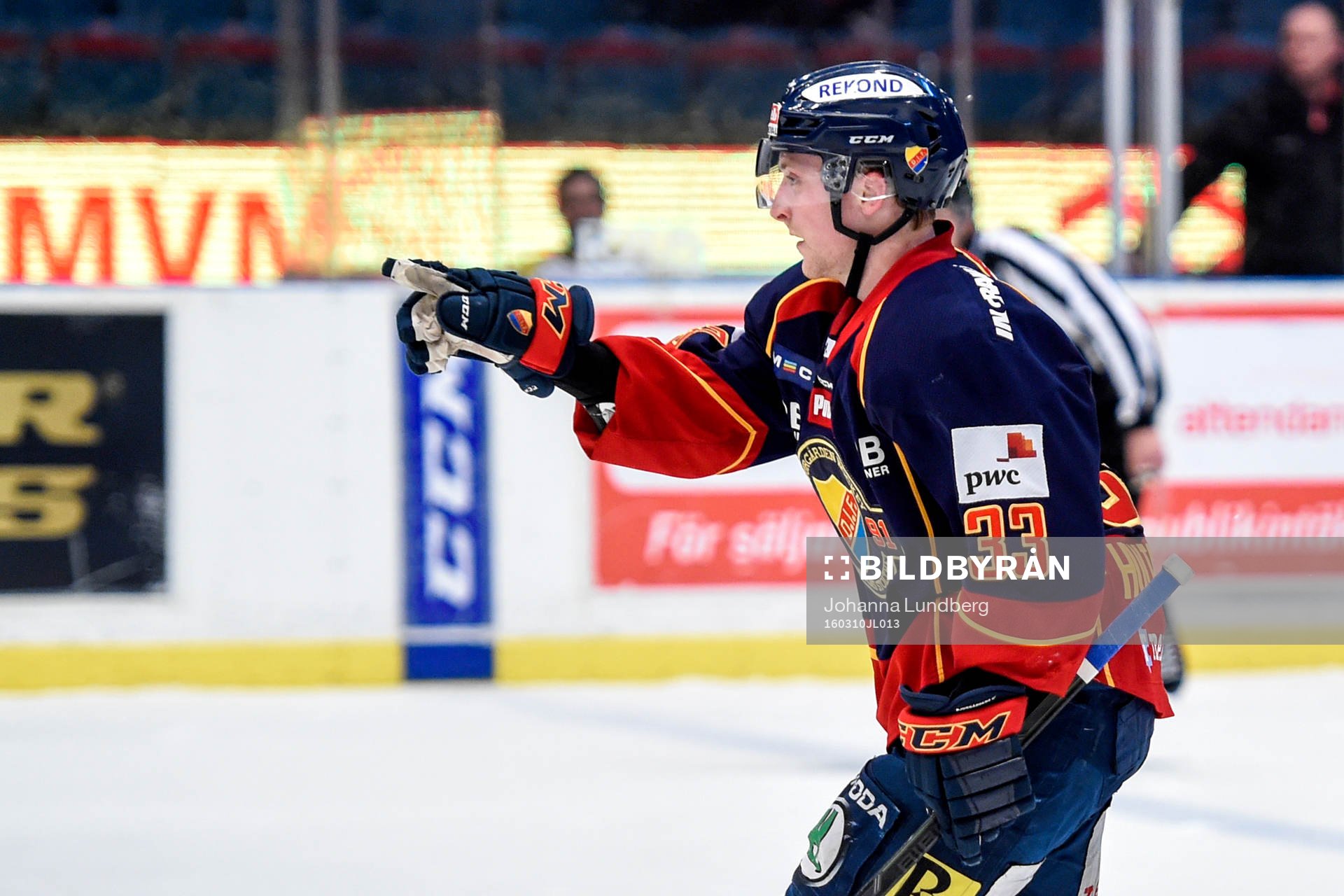 Djurgårdens Linus Hultström jublar