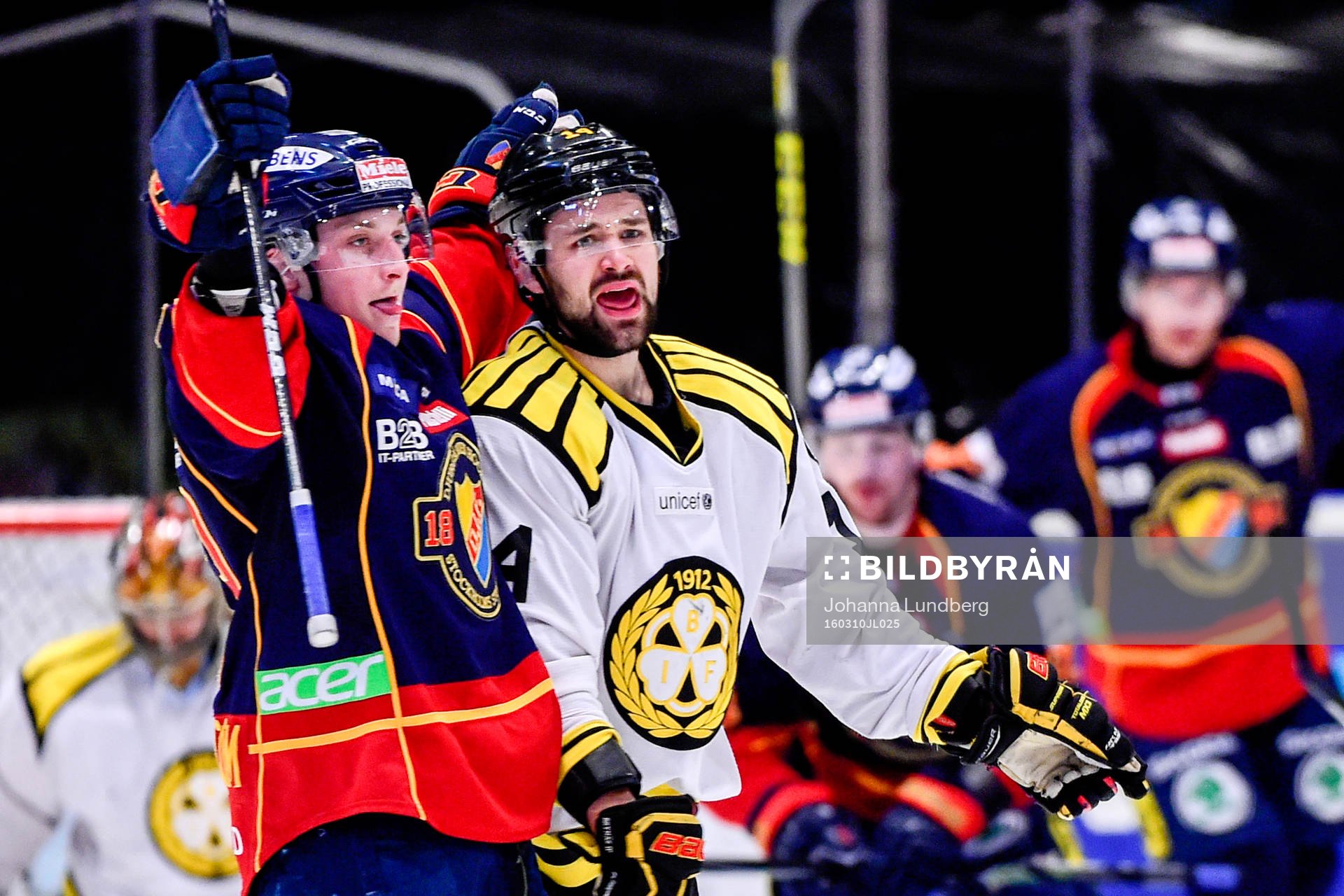 Djurgårdens Linus Hultström jublar